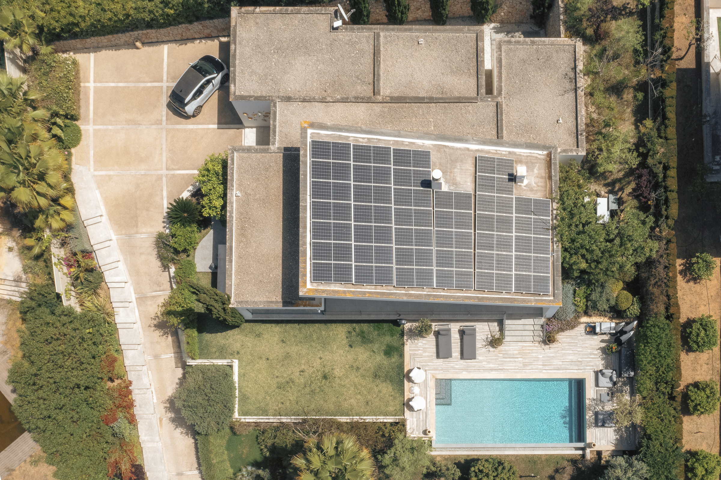 Contemporary 4-Bedroom Villa in Cala Vinyes with Pool — image 20