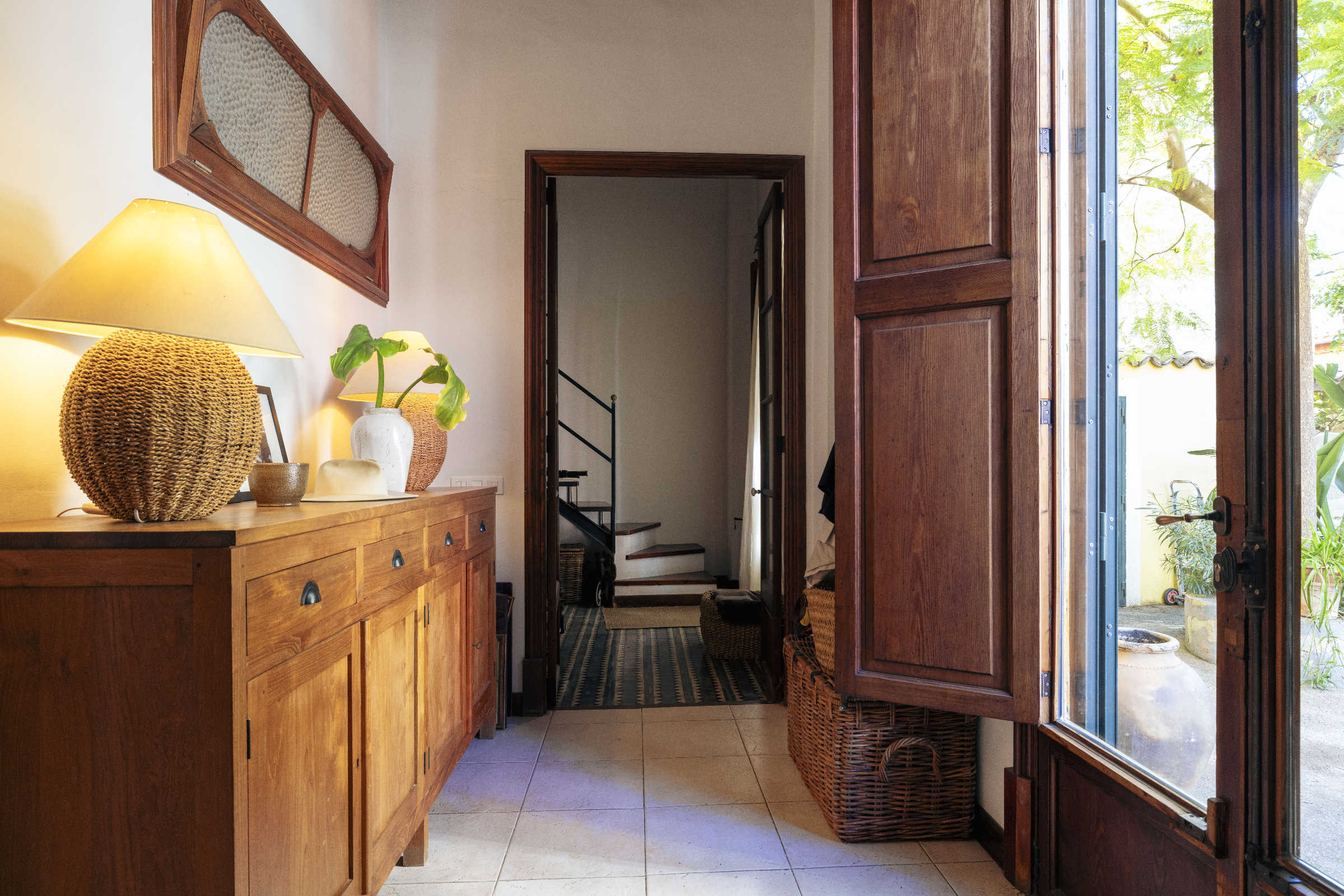 Exclusive 4-Bedroom Villa in El Terreno with Sea Views — 4