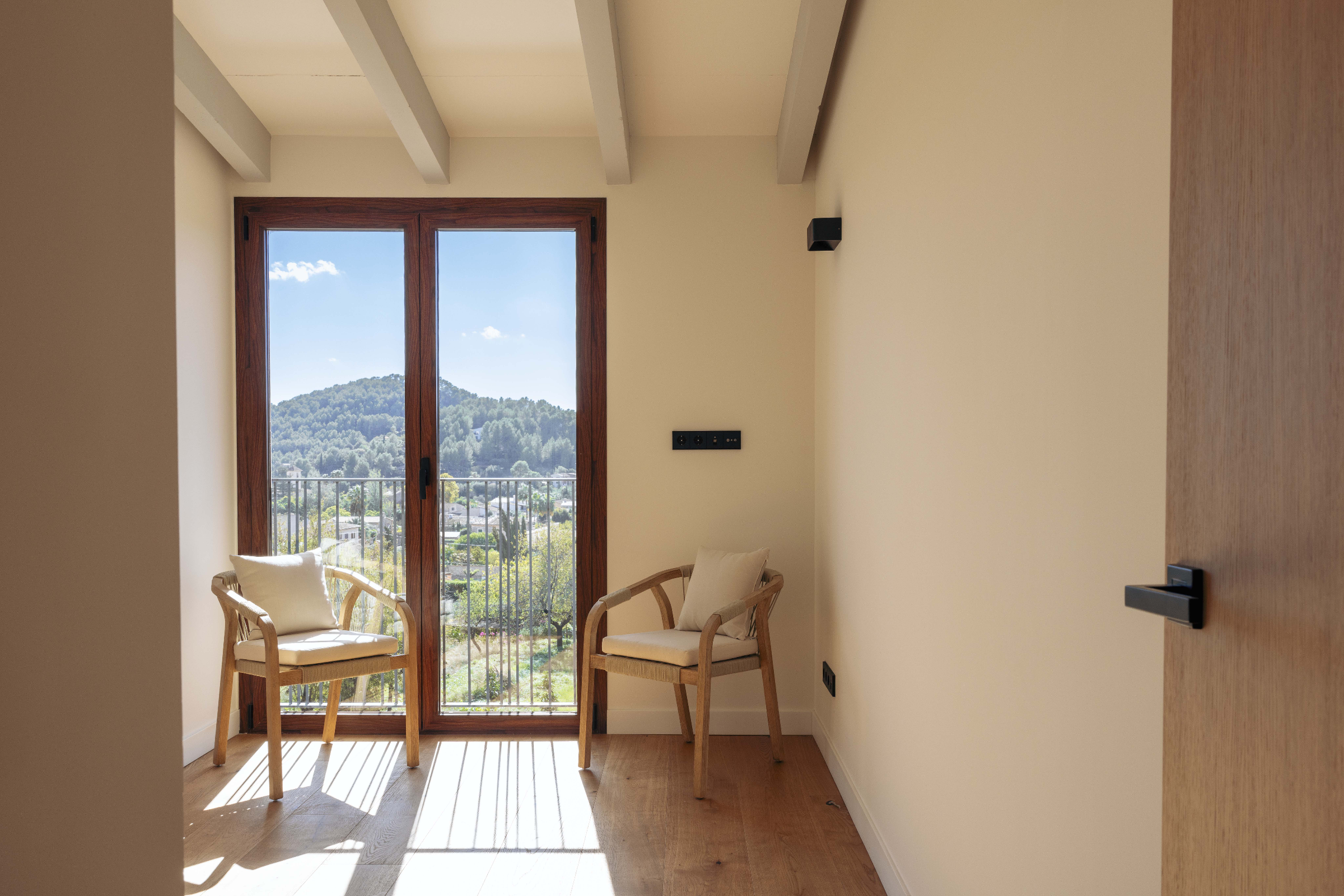 Luxurious 5-Bedroom Villa in Es Capdella with Pool and Garden — image 18