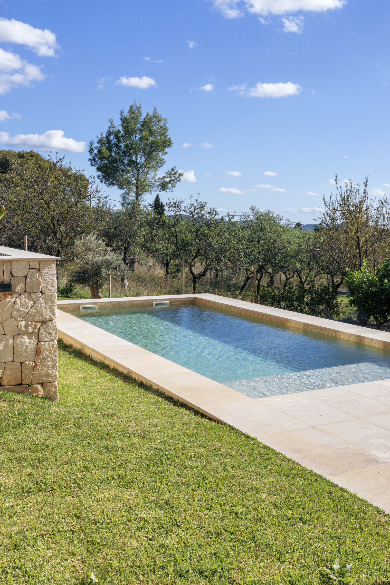 Luxurious 5-Bedroom Villa in Es Capdella with Pool and Garden — image 35