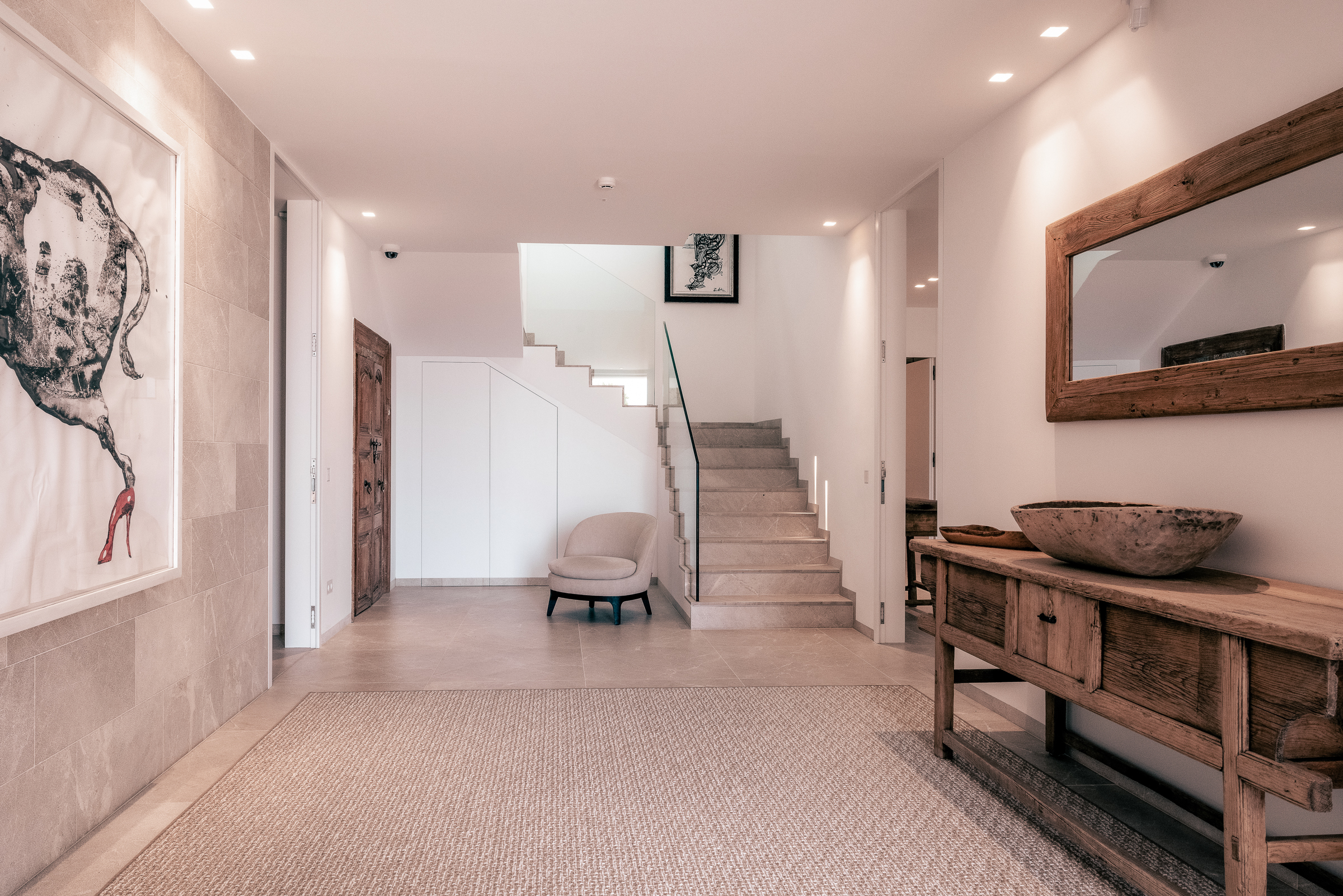Elegant 4-Bedroom Villa in Bendinat with Sea Views and Pool — image 19