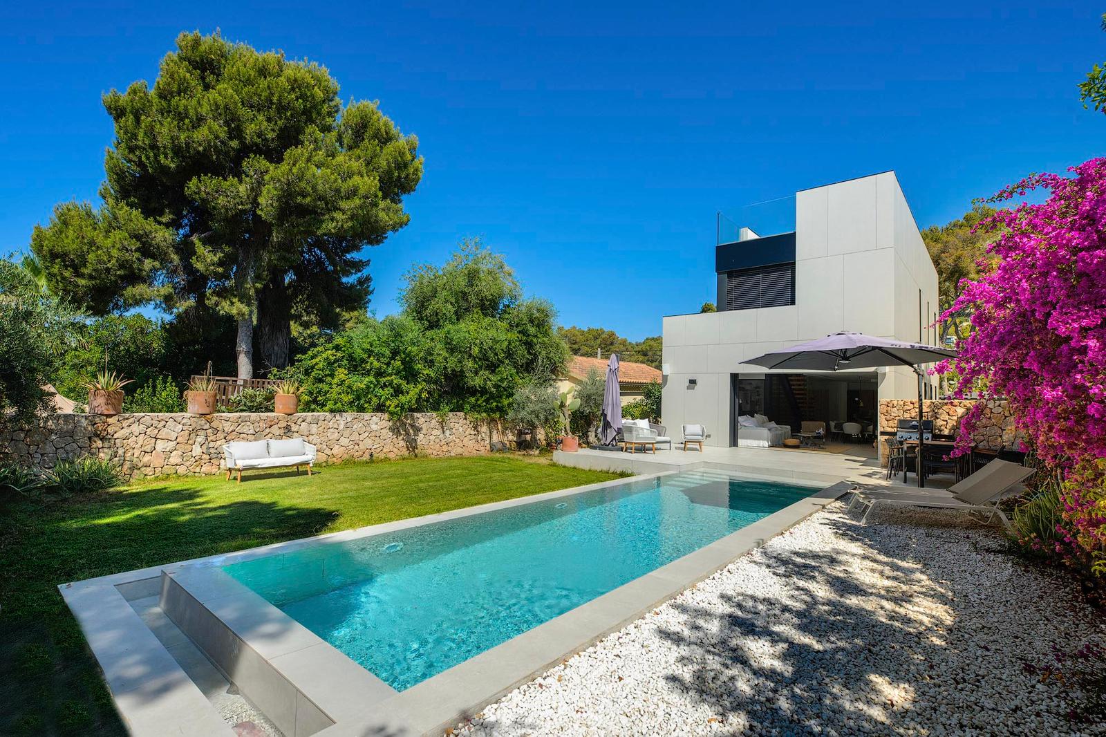 Contemporary Villa with Elegant Mediterranean Living — 2