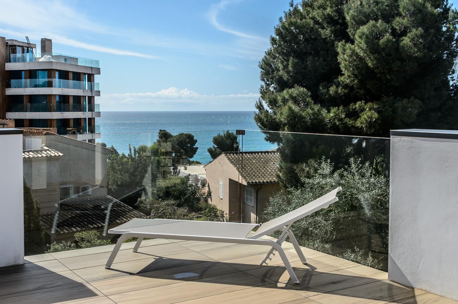 Contemporary Villa with Elegant Mediterranean Living — image 32