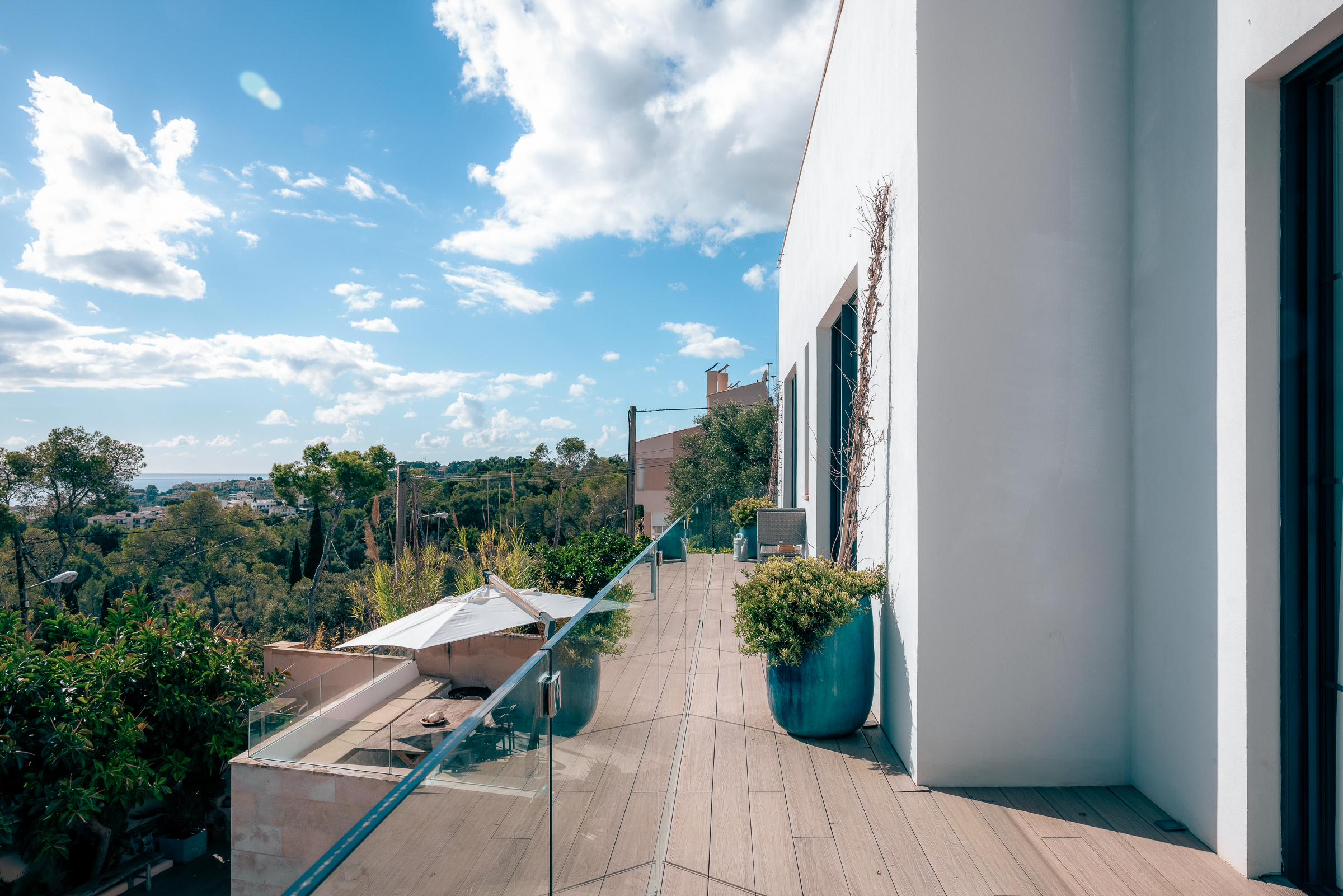 Modern 5-Bedroom Villa in Genova with Sea Views — 9