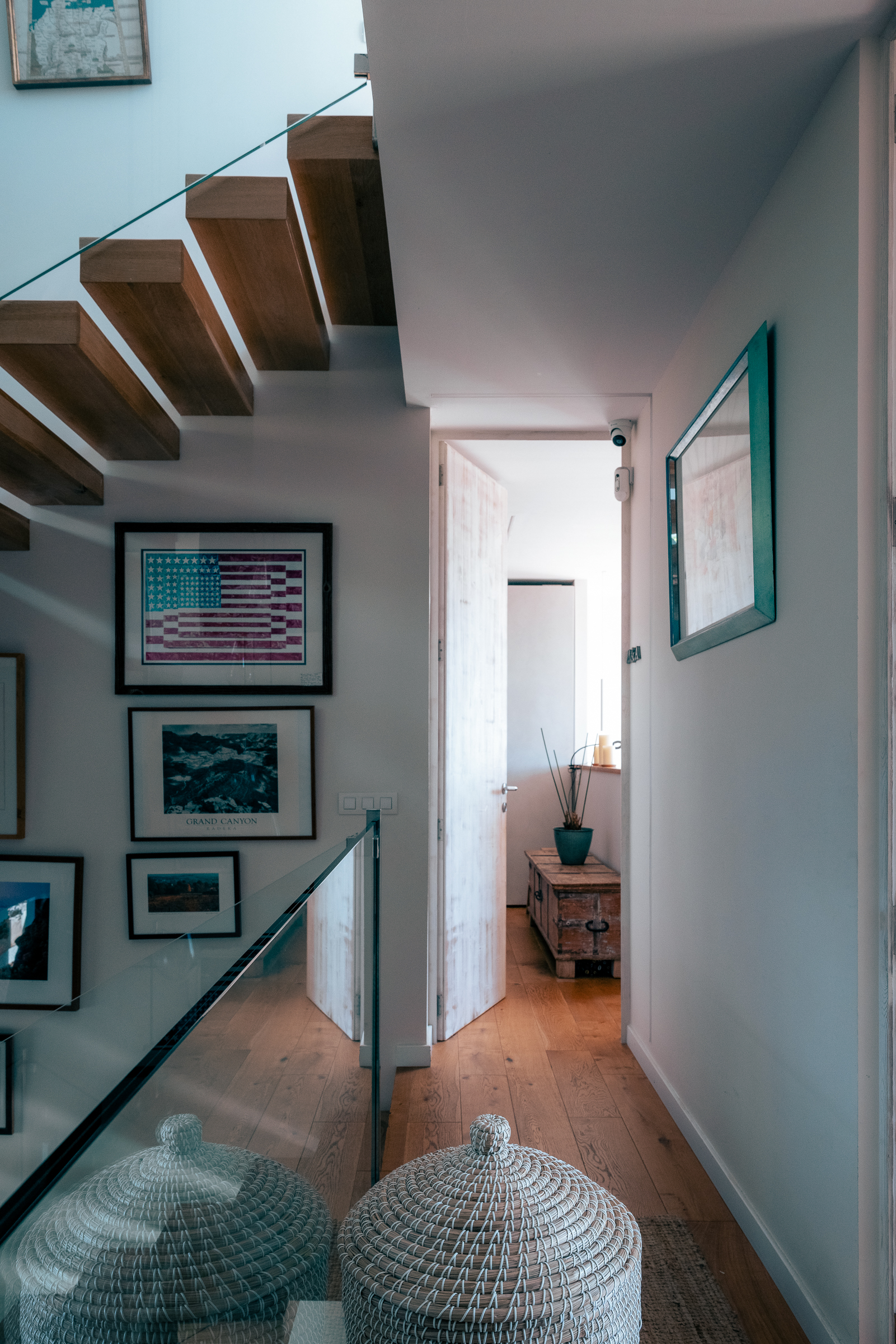 Modern 5-Bedroom Villa in Genova with Sea Views — image 23