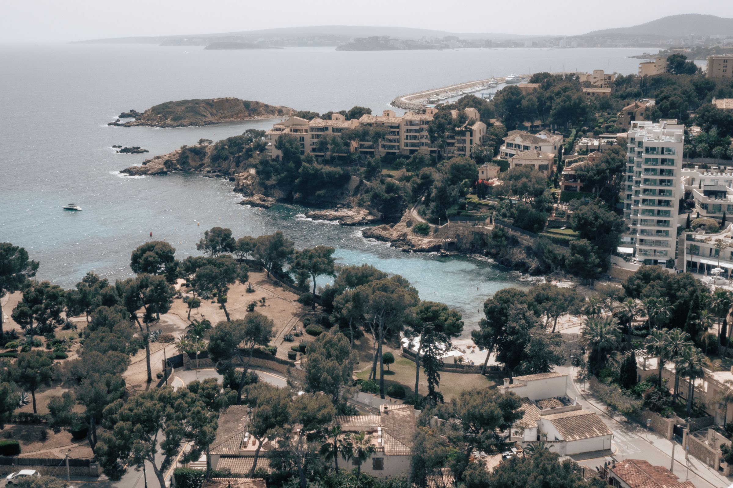 Mediterranean Villa Just Steps from the Sea in Old Bendinat — image 33