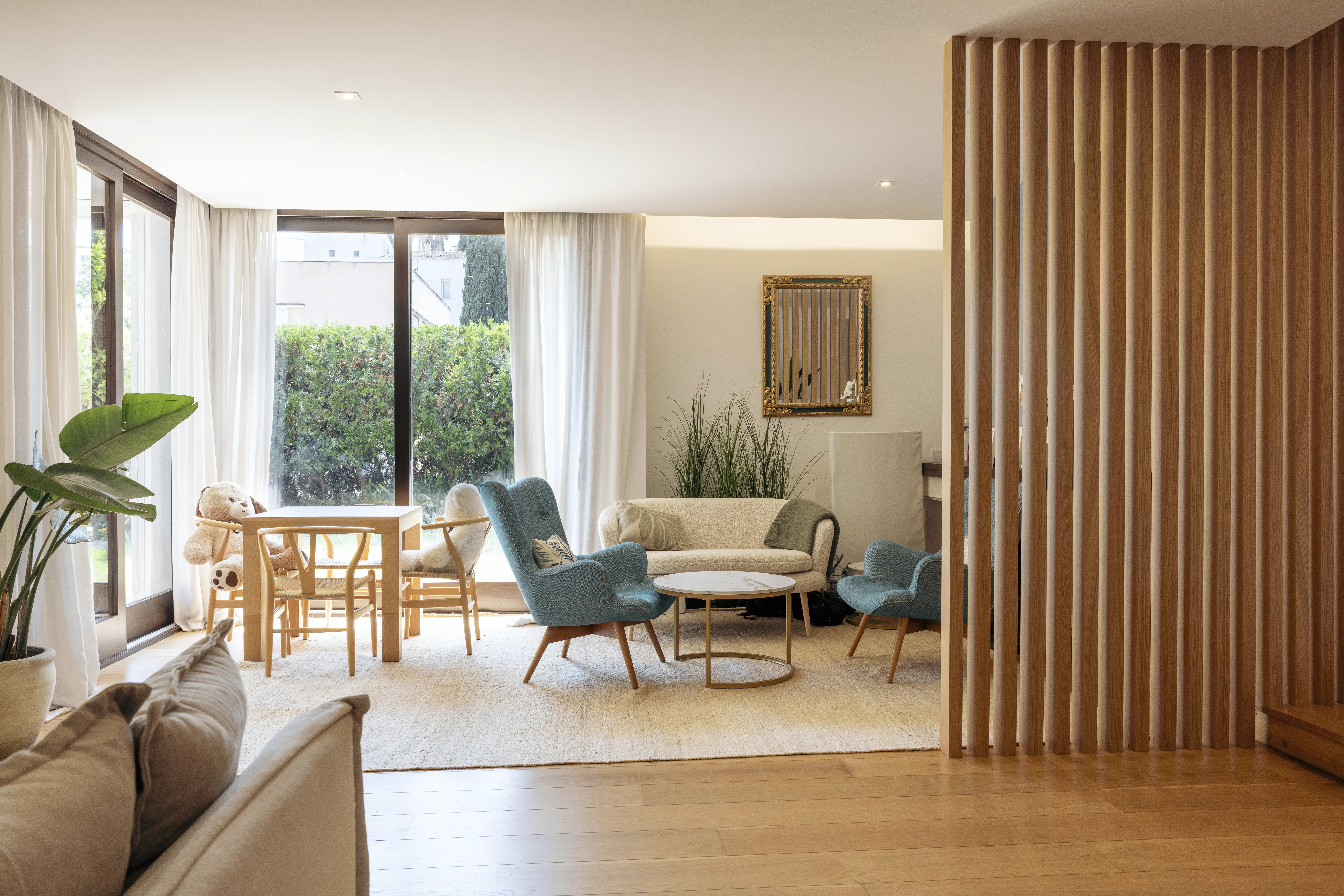 Beautiful 5-Bedroom Villa in Palma with Pool and Terrace — 5
