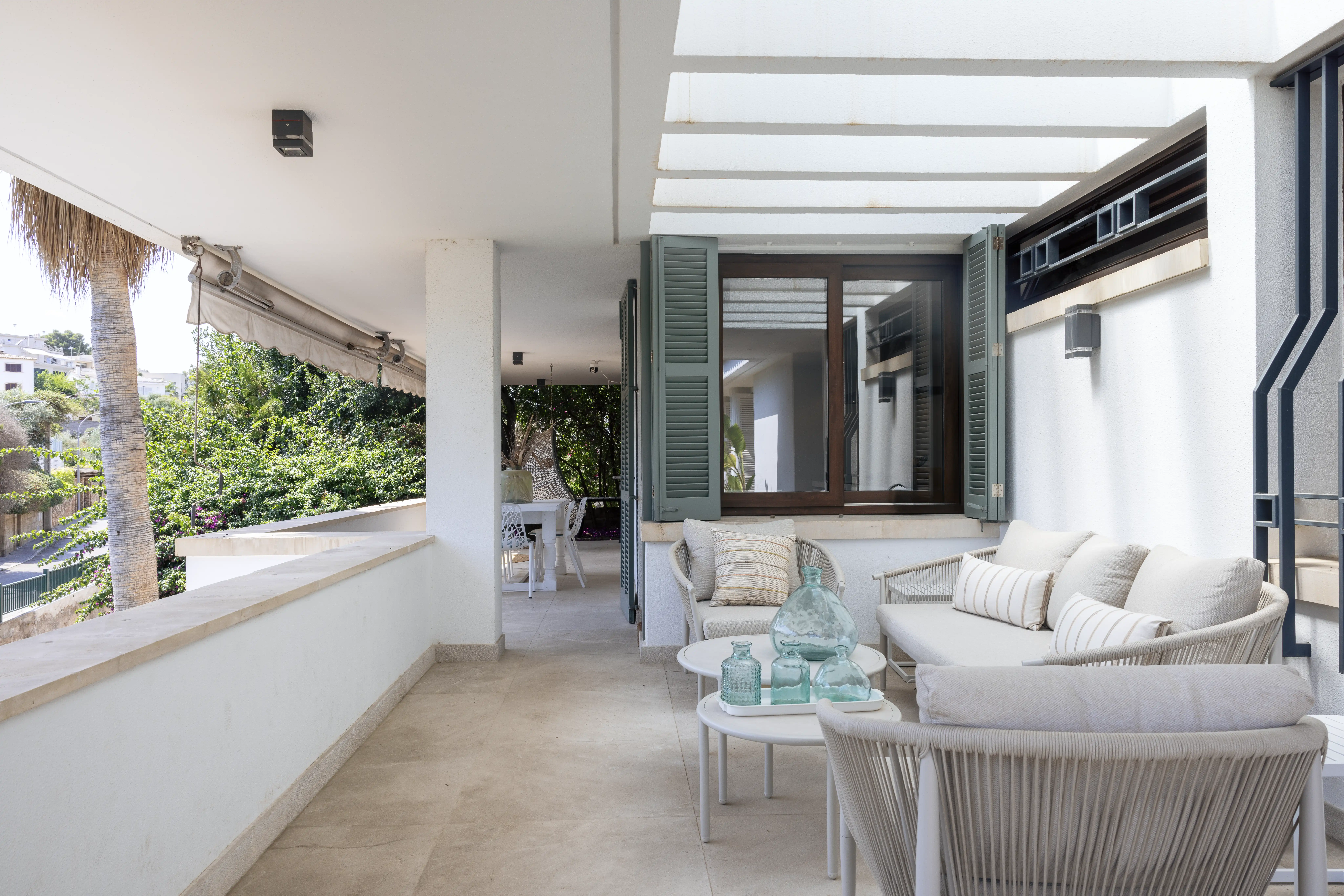 Beautiful 5-Bedroom Villa in Palma with Pool and Terrace — image 12