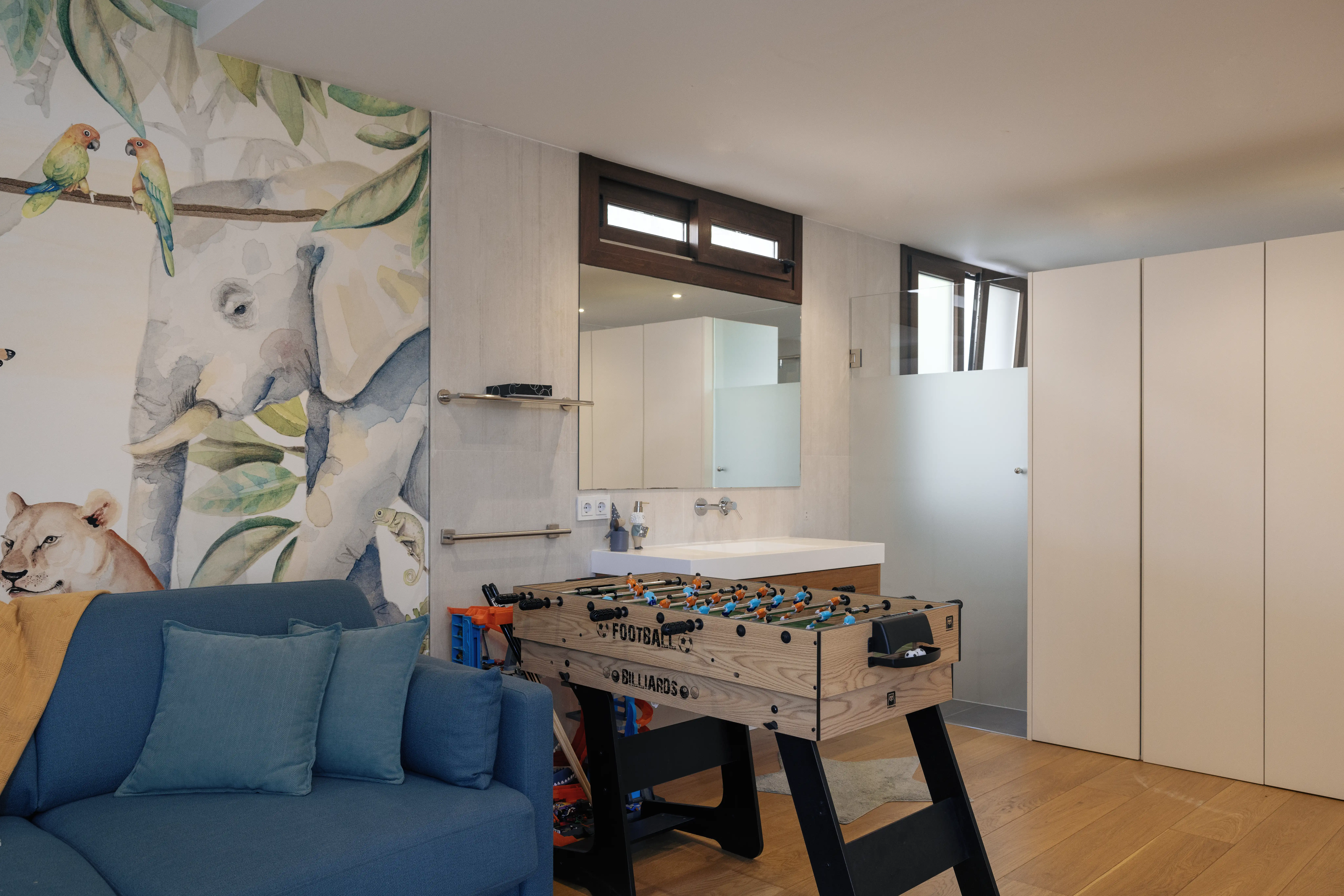Beautiful 5-Bedroom Villa in Palma with Pool and Terrace — image 25