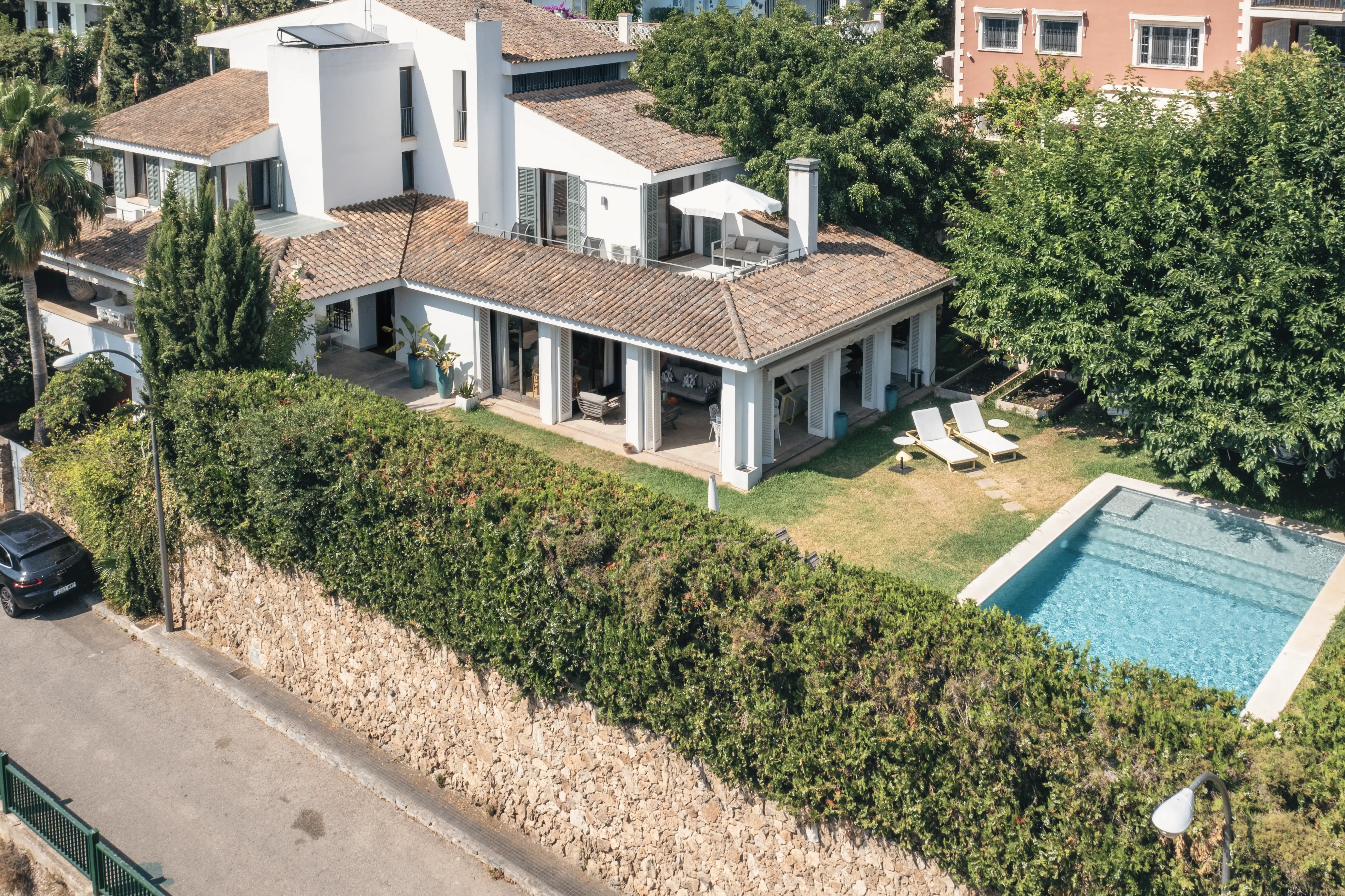 Beautiful 5-Bedroom Villa in Palma with Pool and Terrace — image 27