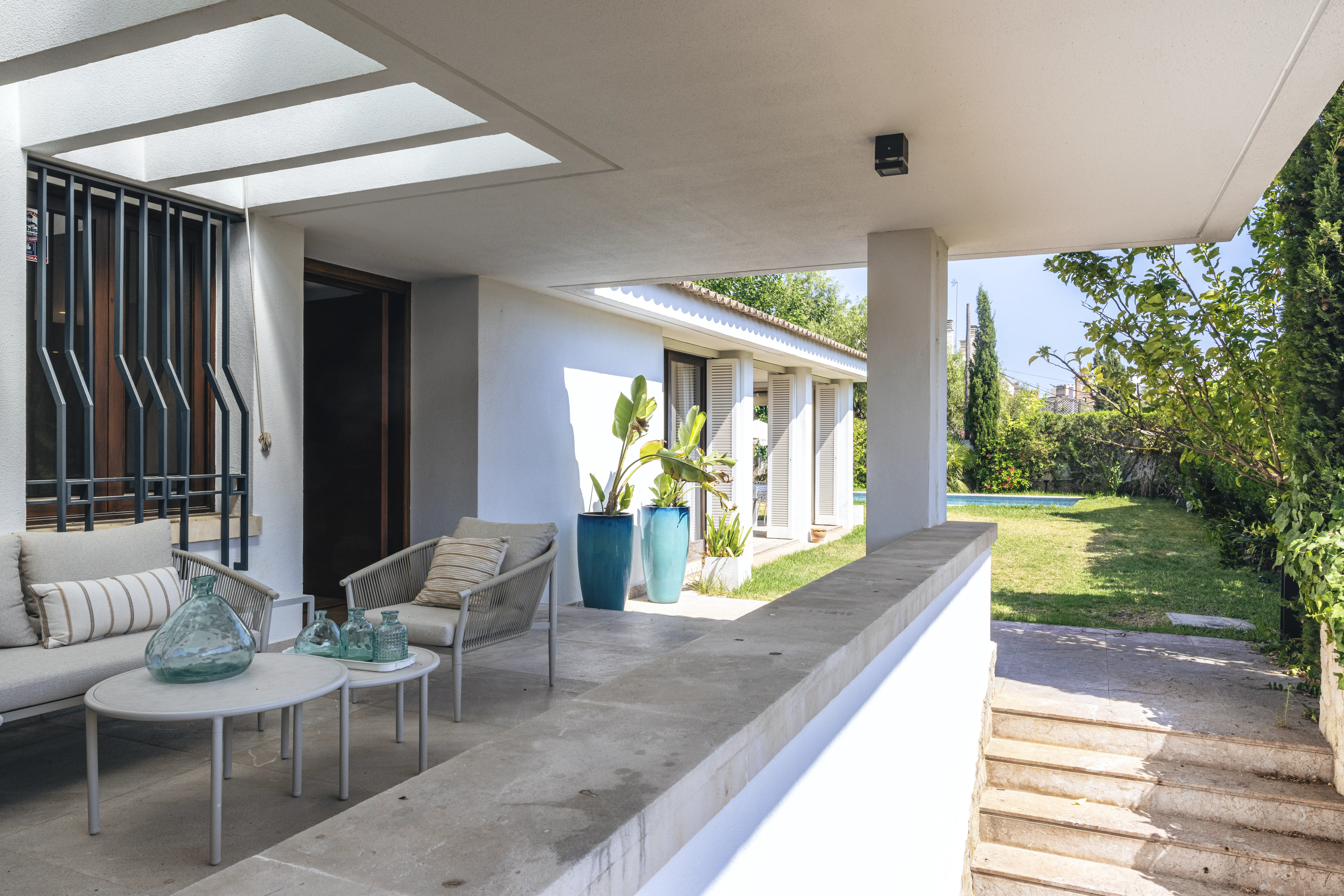 Beautiful 5-Bedroom Villa in Palma with Pool and Terrace — image 28