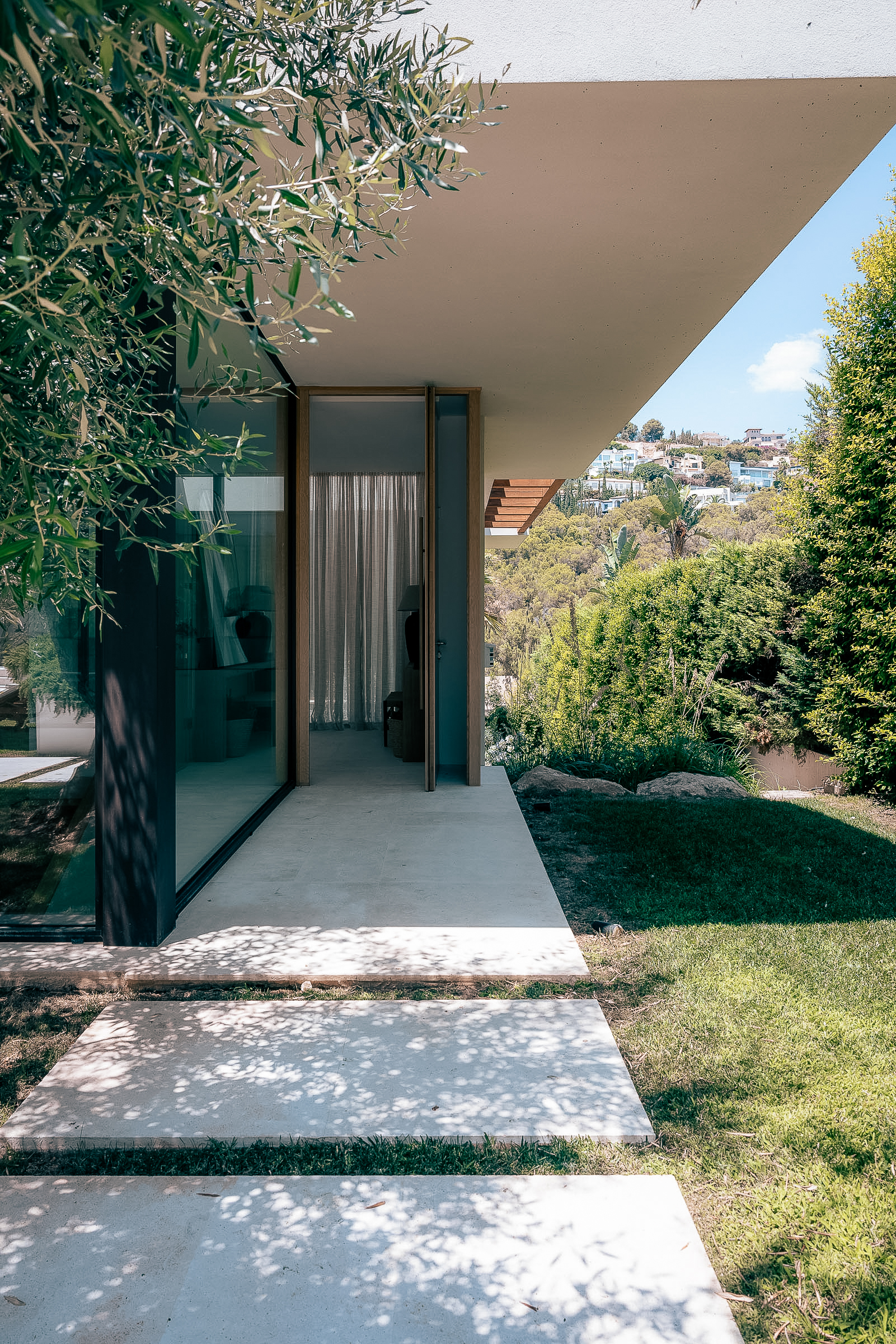 Luxury Mediterranean Villa with Total Privacy in Prestigious Bendinat — image 21