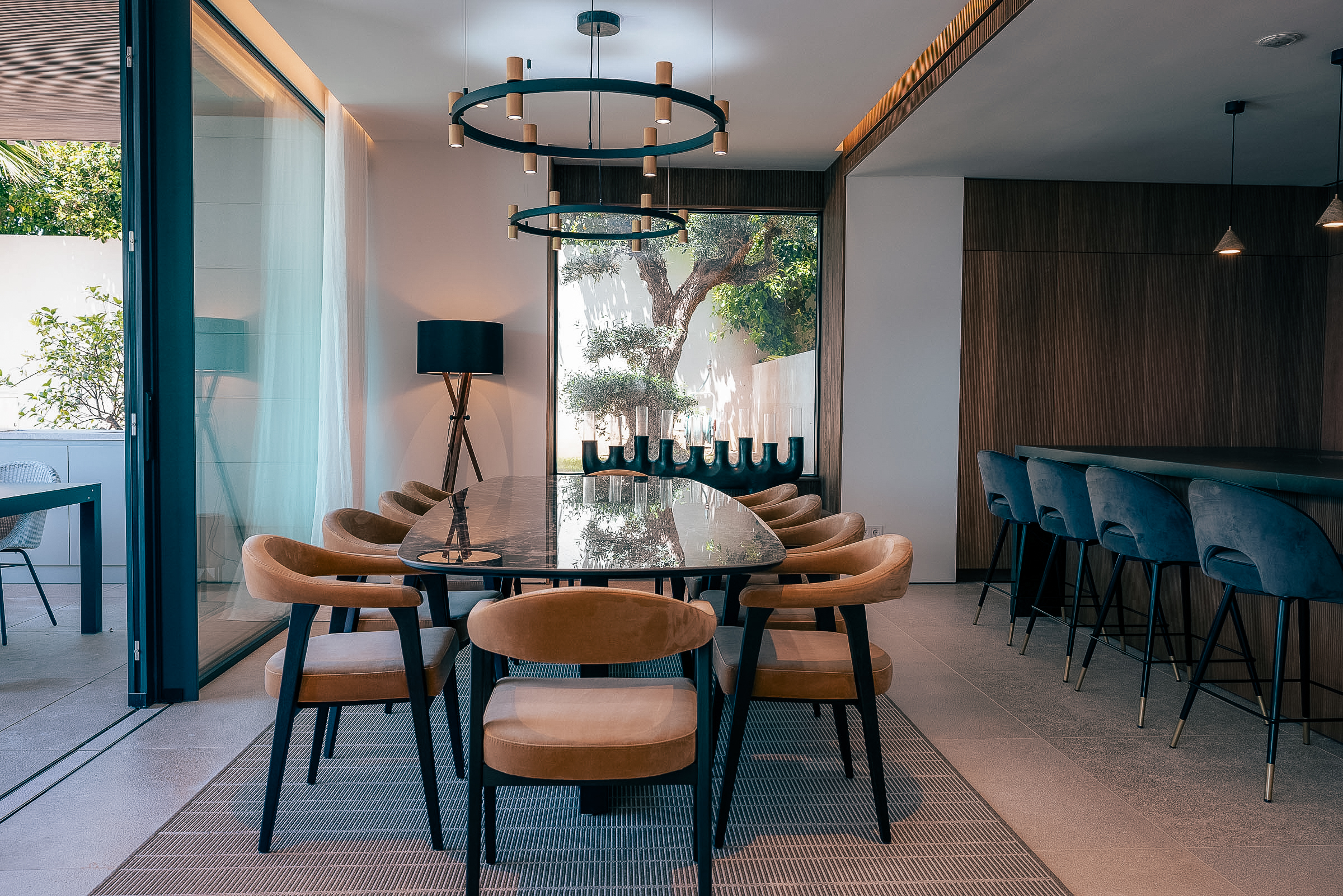 Contemporary 4-Bedroom Villa in Portals Nous with Sea Views — 7