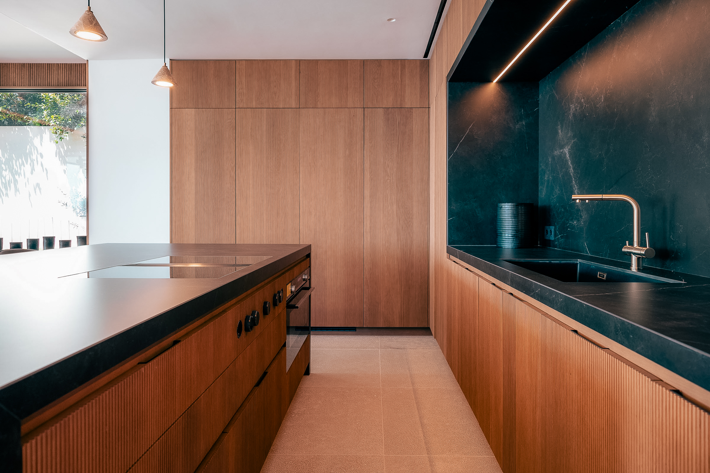 Contemporary 4-Bedroom Villa in Portals Nous with Sea Views — 8