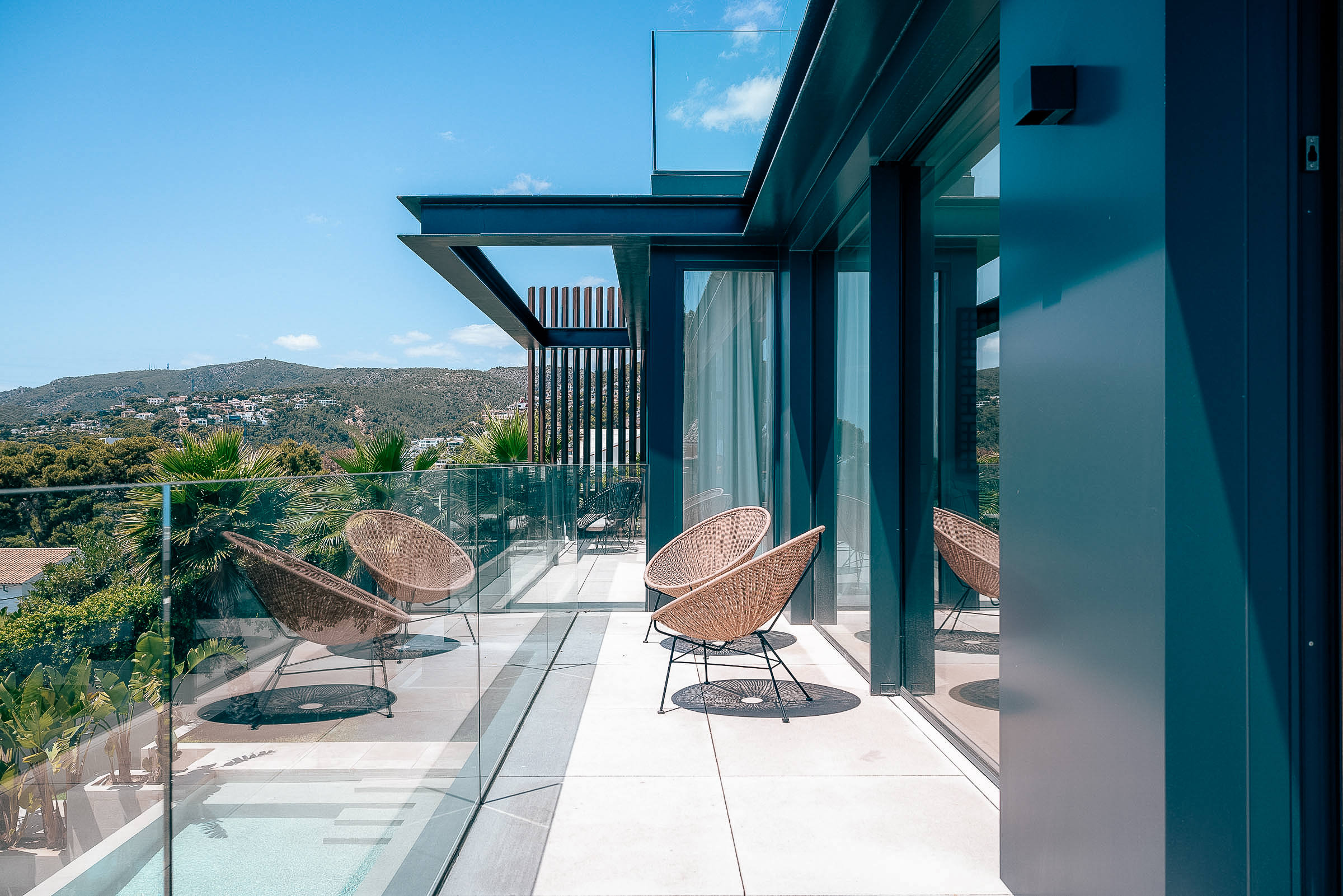 Contemporary 4-Bedroom Villa in Portals Nous with Sea Views — image 11