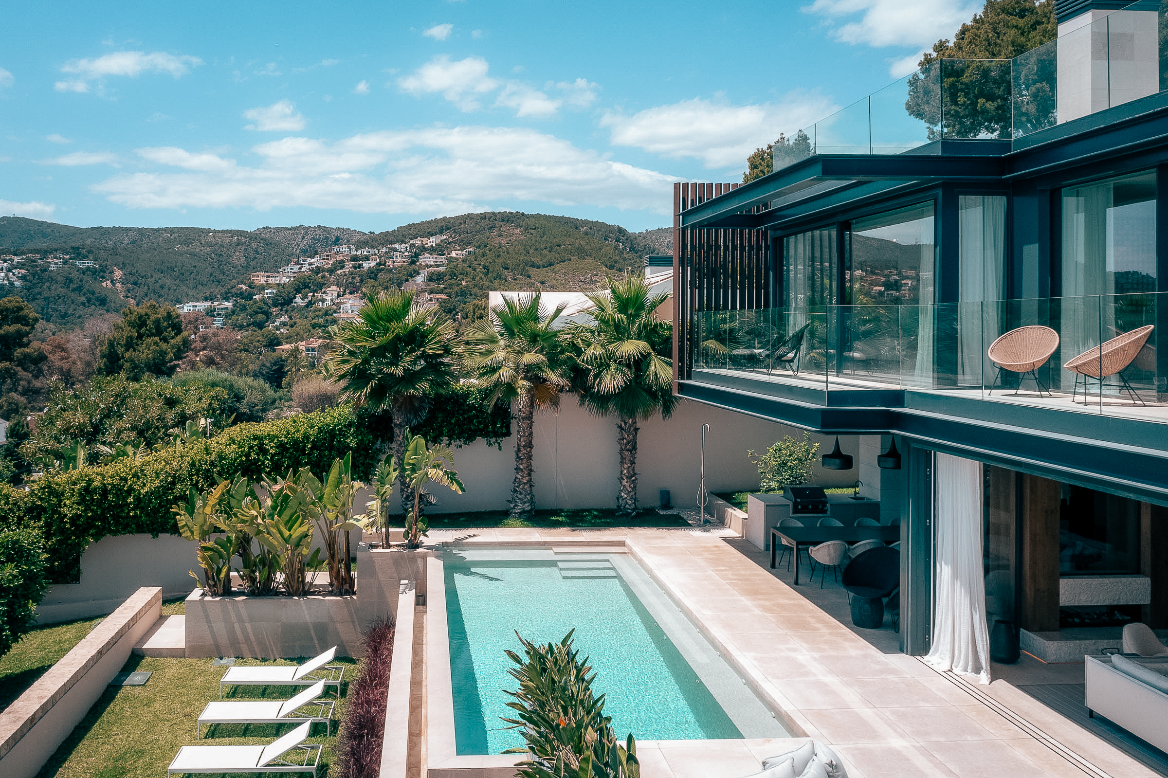 Contemporary 4-Bedroom Villa in Portals Nous with Sea Views — image 13
