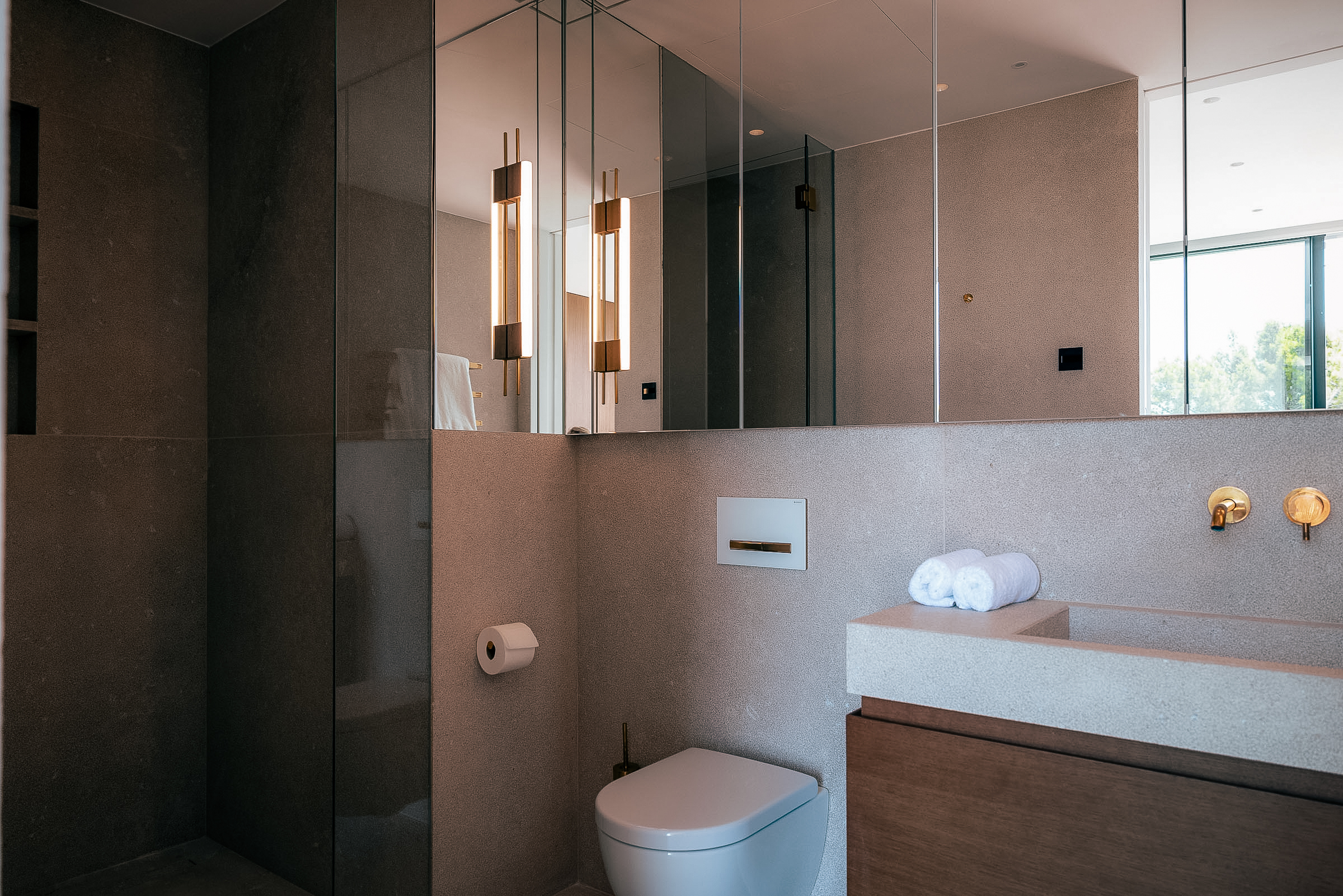 Contemporary 4-Bedroom Villa in Portals Nous with Sea Views — image 17