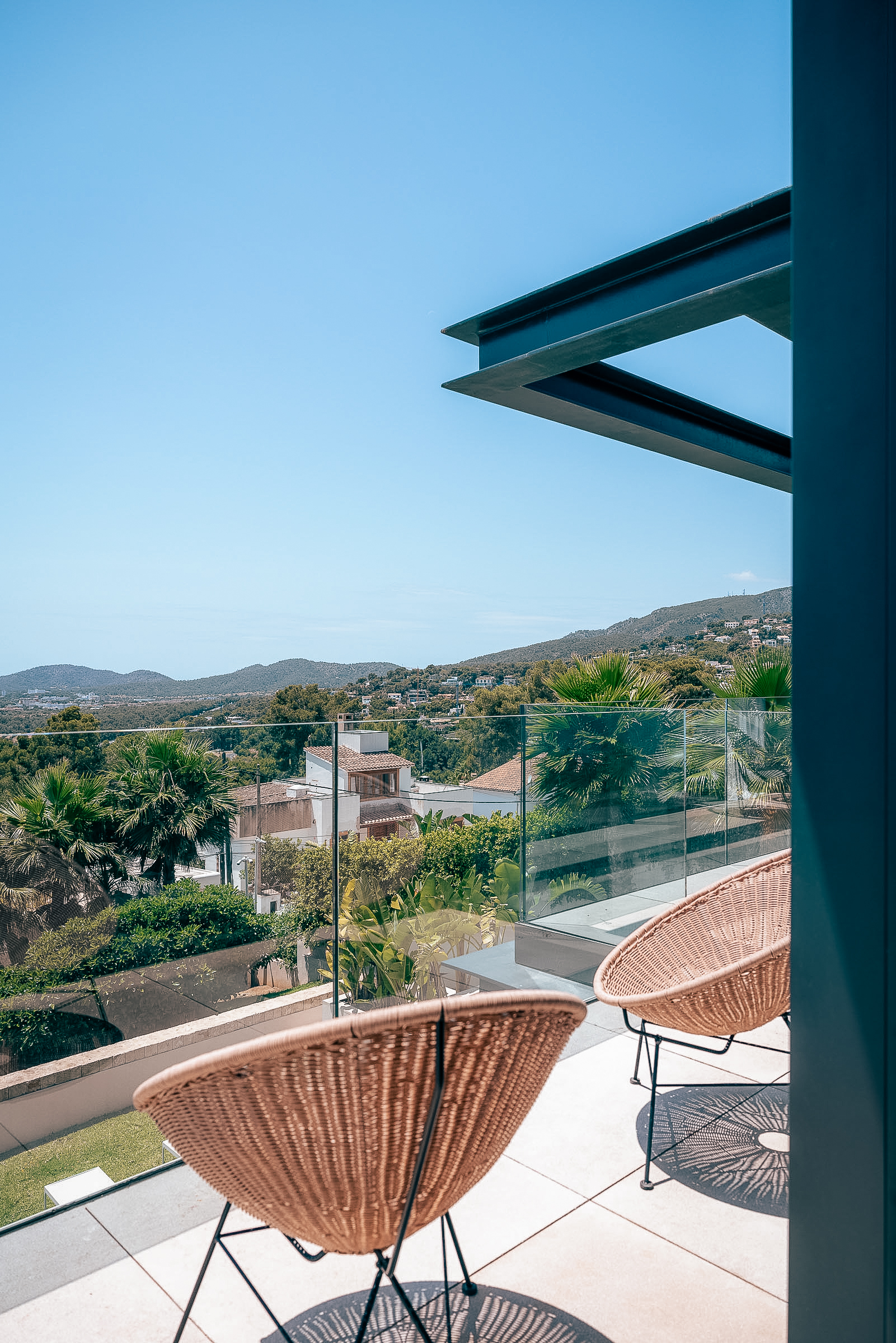 Contemporary 4-Bedroom Villa in Portals Nous with Sea Views — image 19