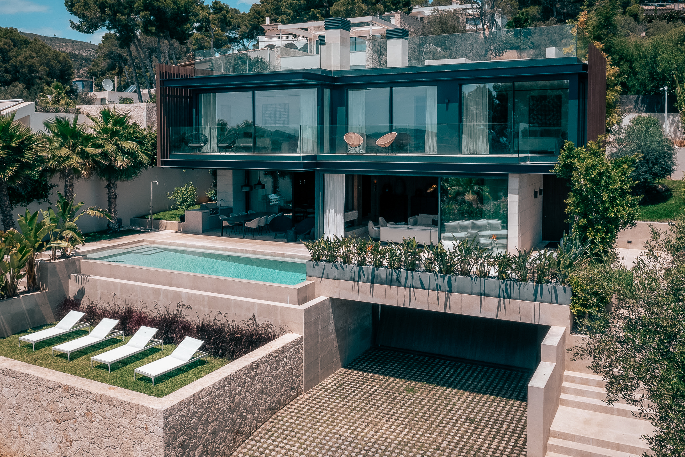 Contemporary 4-Bedroom Villa in Portals Nous with Sea Views — image 28