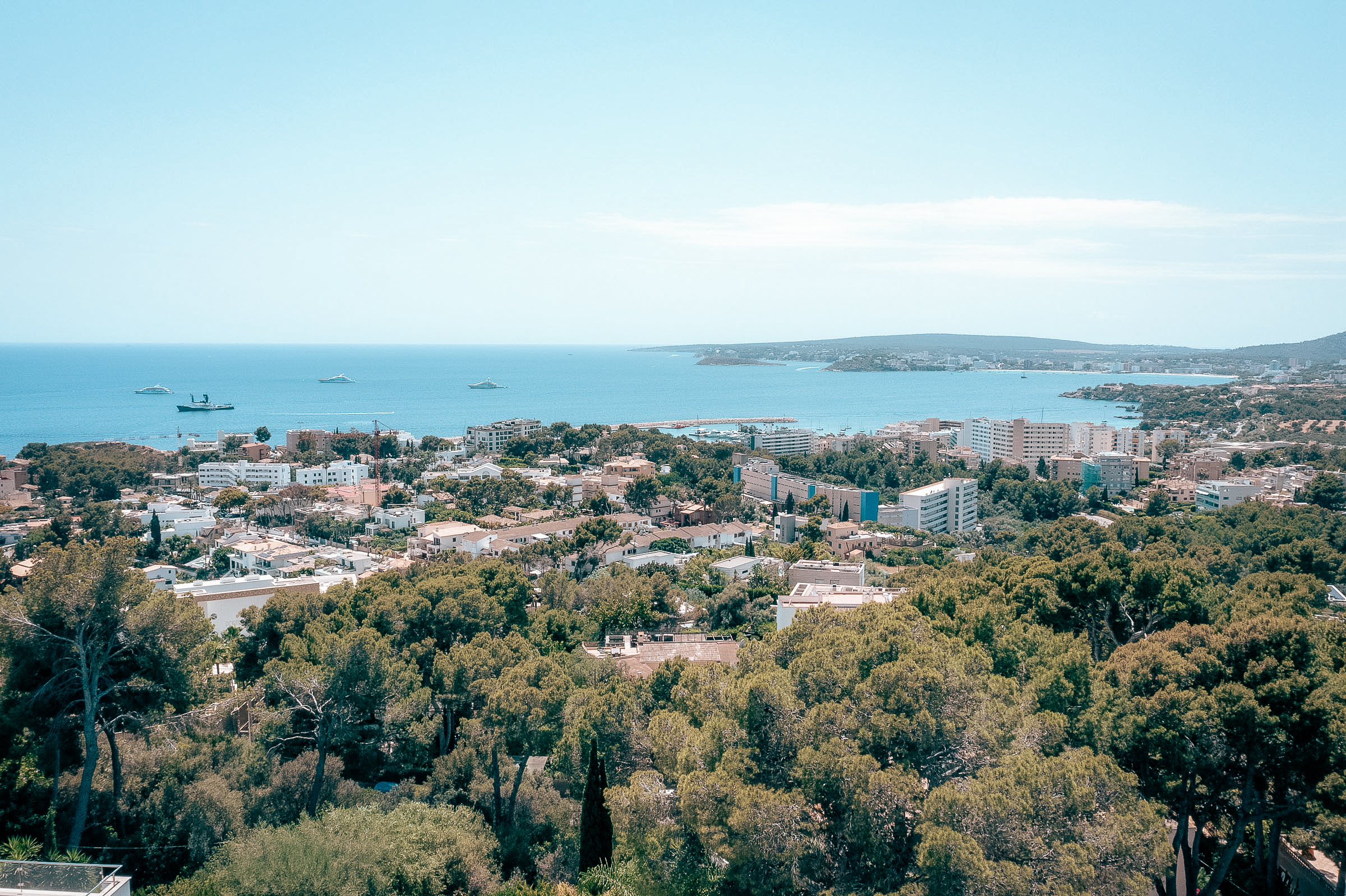 Contemporary 4-Bedroom Villa in Portals Nous with Sea Views — image 29
