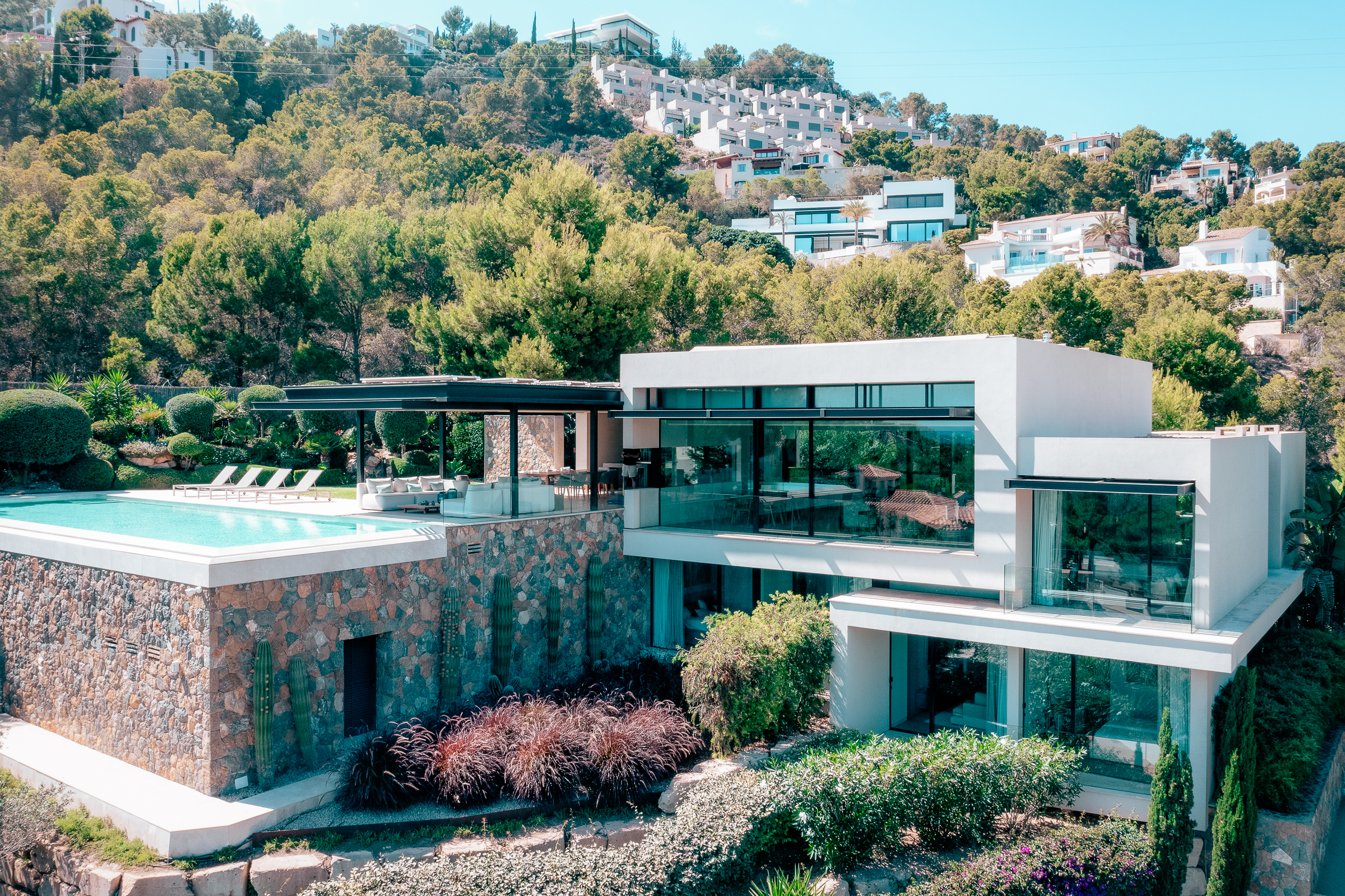 Luxury villa in Port de Andratx with sea views and large pool — 1