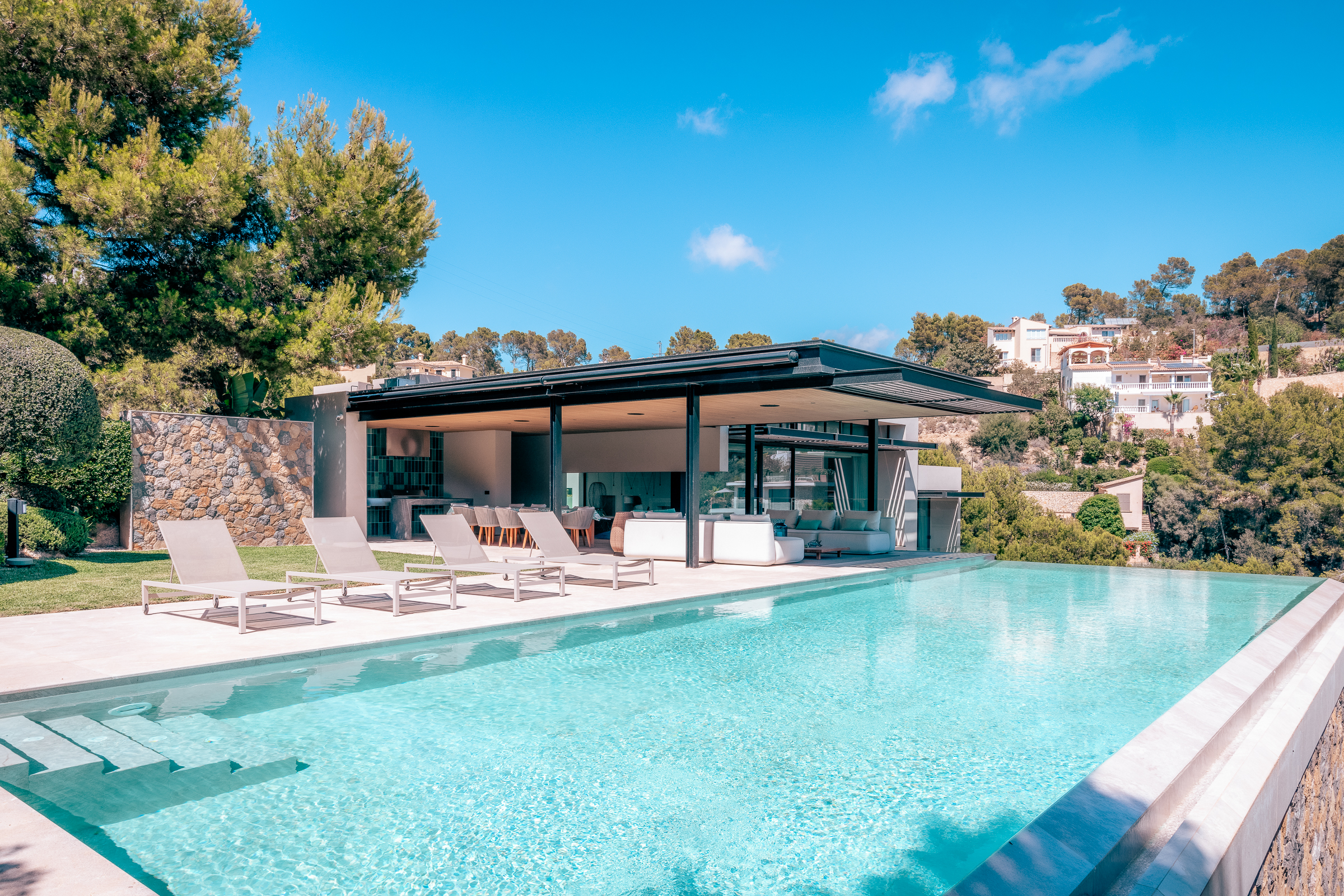 Luxury villa in Port de Andratx with sea views and large pool — 4