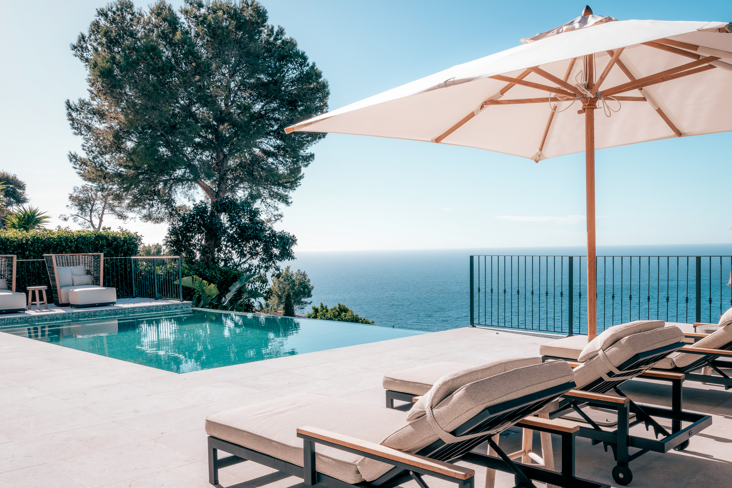 Elegant 4-Bedroom Villa in Cala Llamp with Sea Views — 2