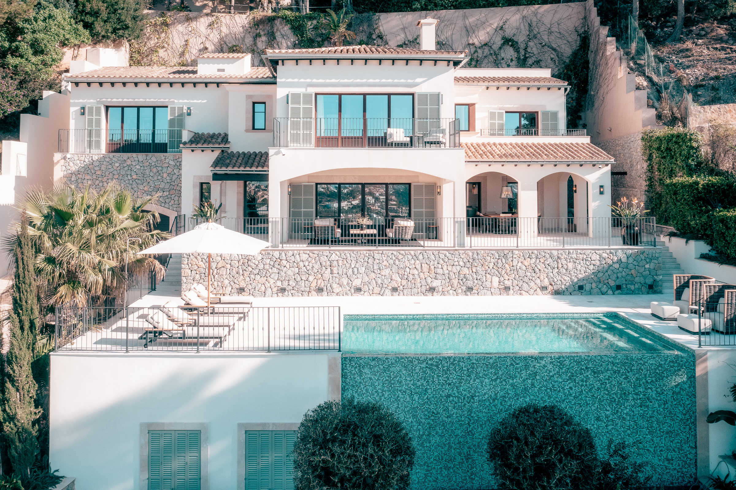 Elegant 4-Bedroom Villa in Cala Llamp with Sea Views — 3