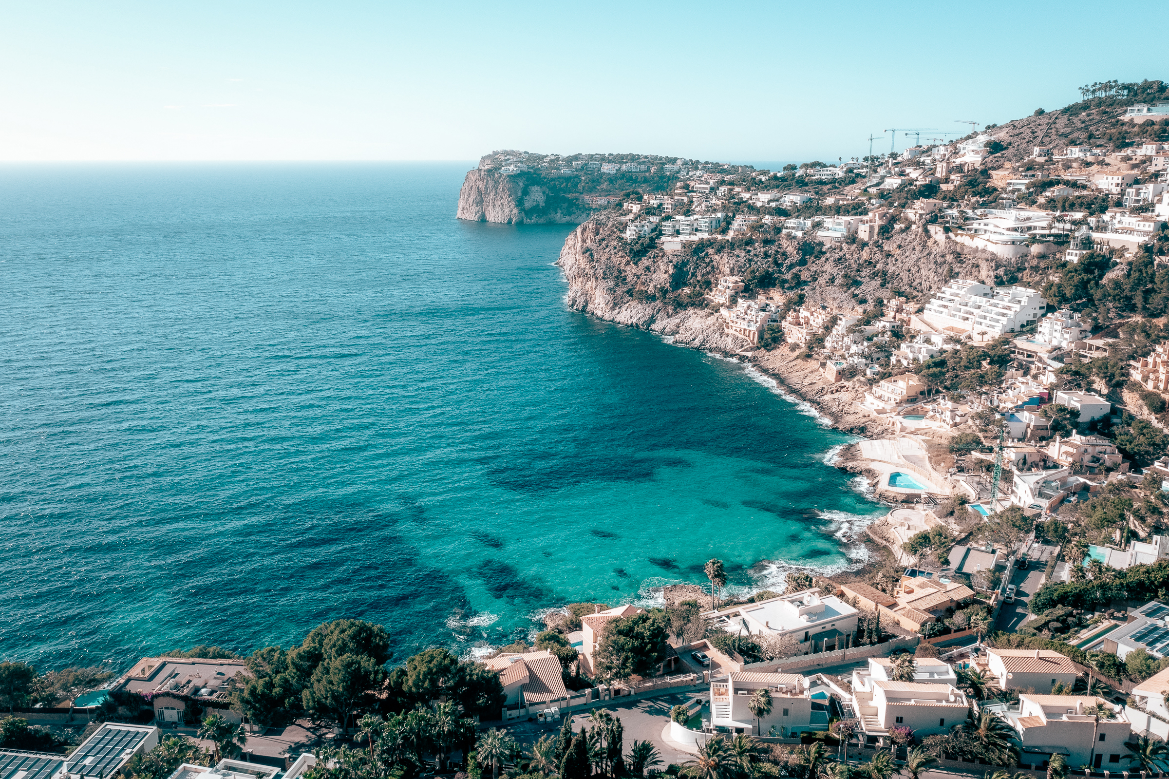 Elegant 4-Bedroom Villa in Cala Llamp with Sea Views — 9