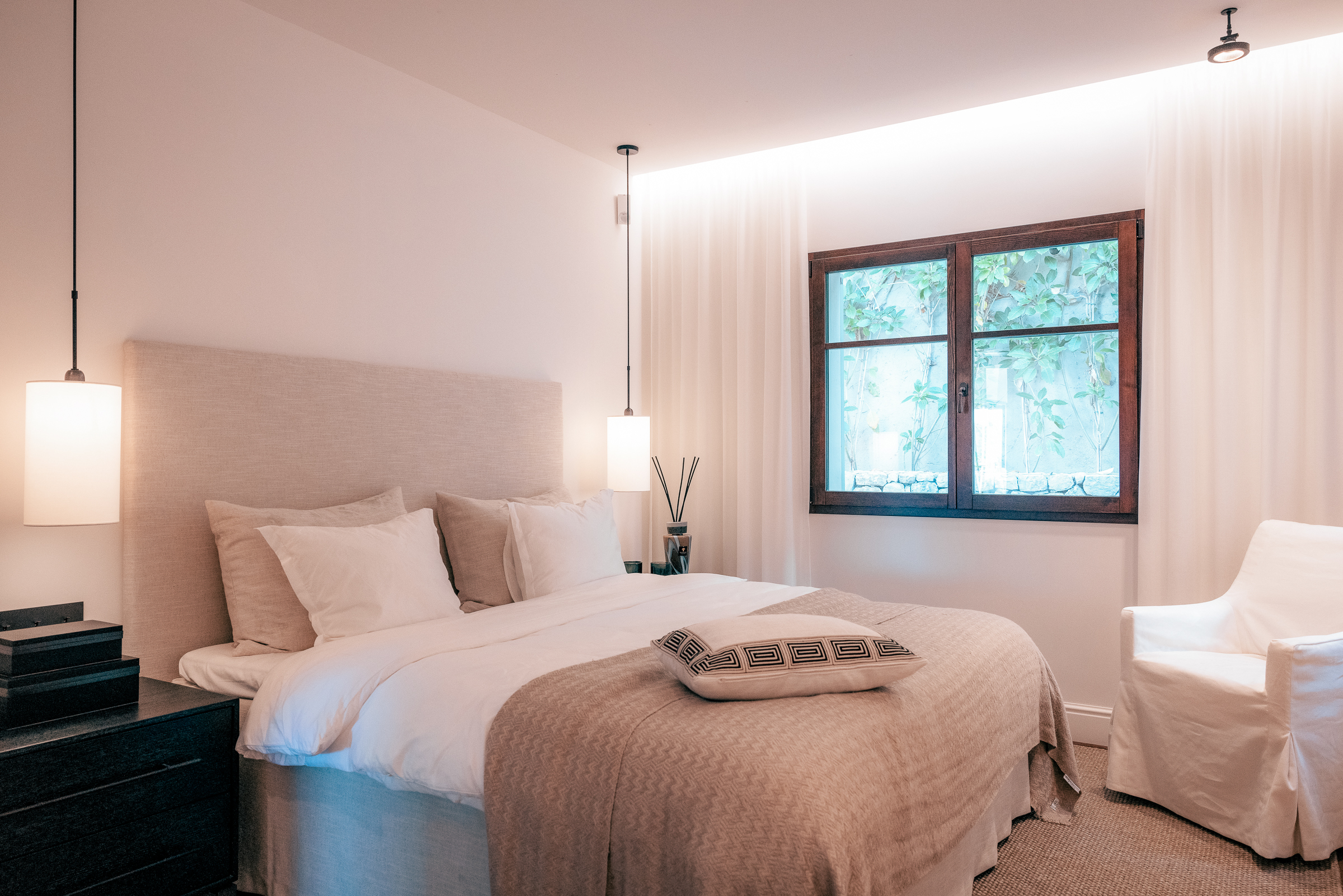 Elegant 4-Bedroom Villa in Cala Llamp with Sea Views — image 13