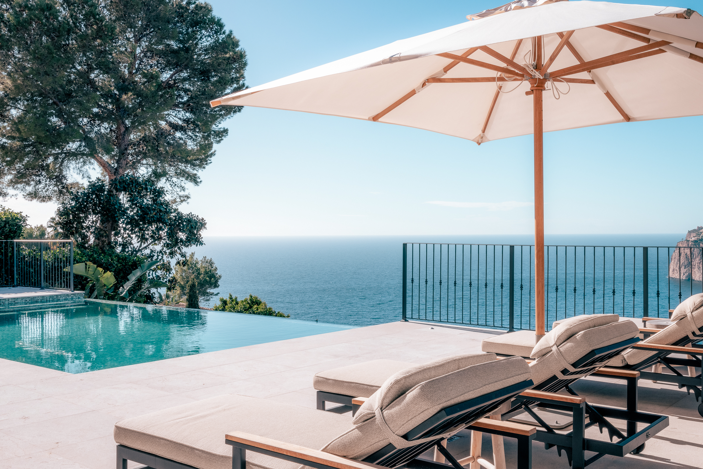 Elegant 4-Bedroom Villa in Cala Llamp with Sea Views — image 25