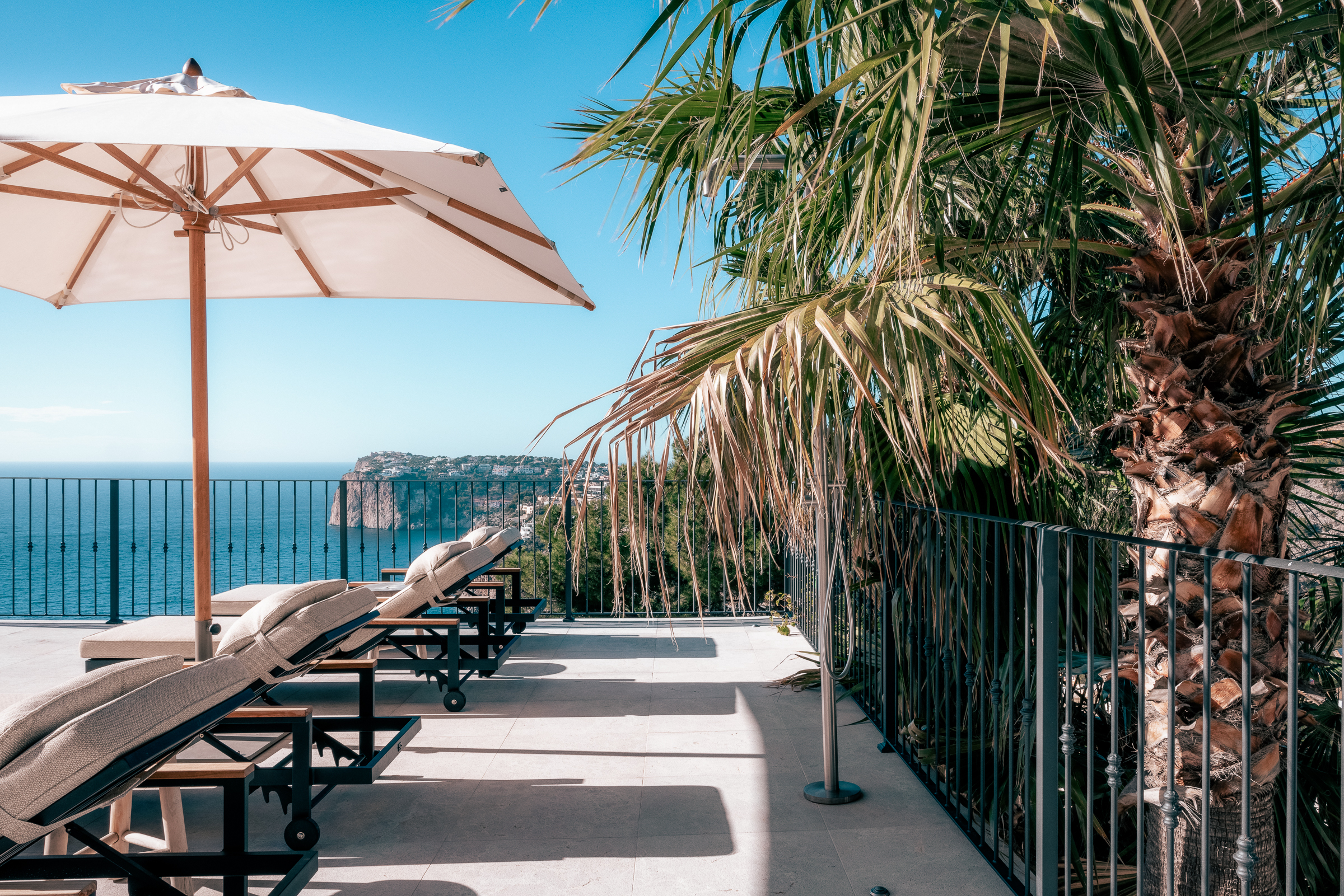 Elegant 4-Bedroom Villa in Cala Llamp with Sea Views — image 30