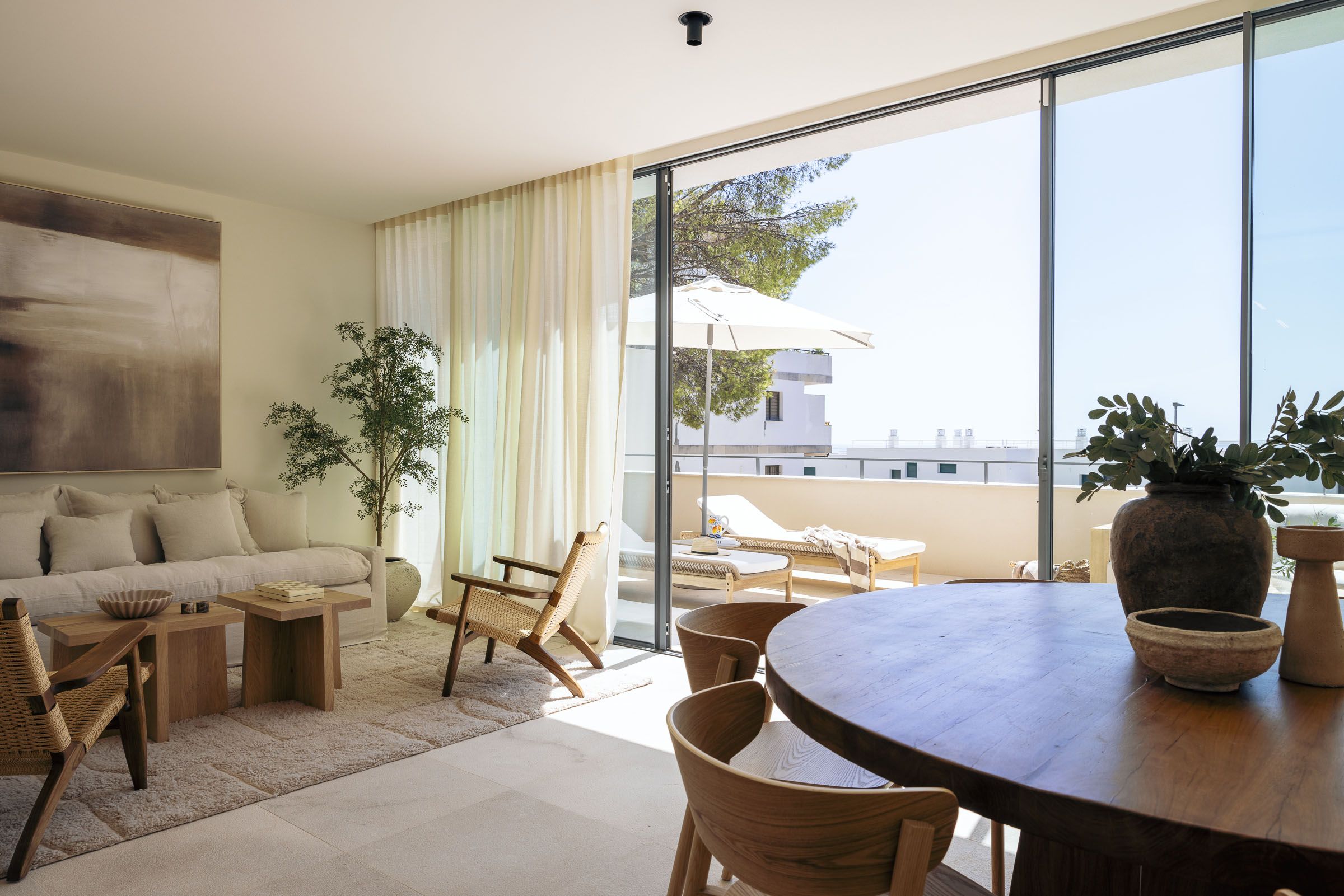 Exceptional 3-Bedroom Garden Apartment in Cala Major — image 3