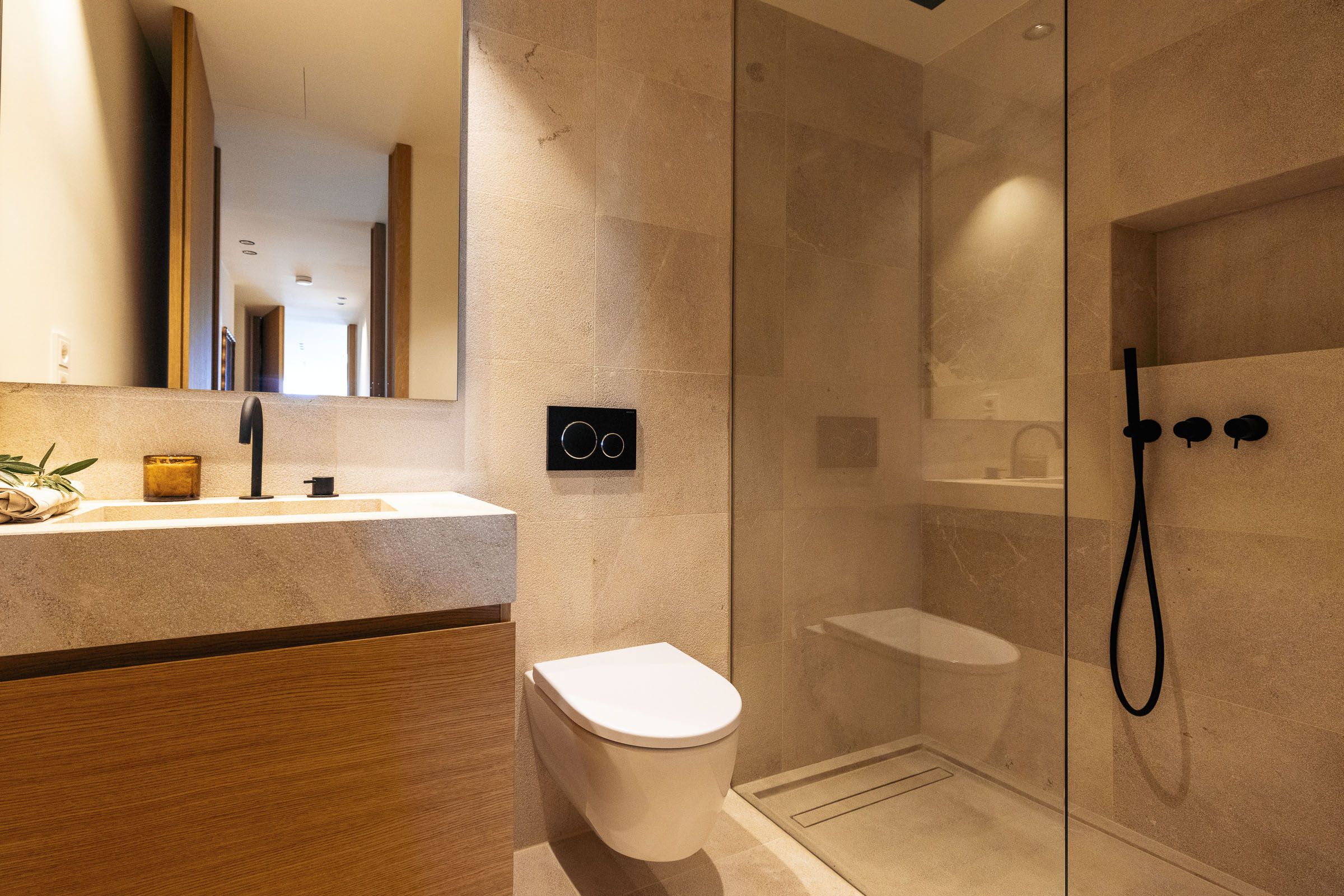 Exceptional 3-Bedroom Garden Apartment in Cala Major — image 7