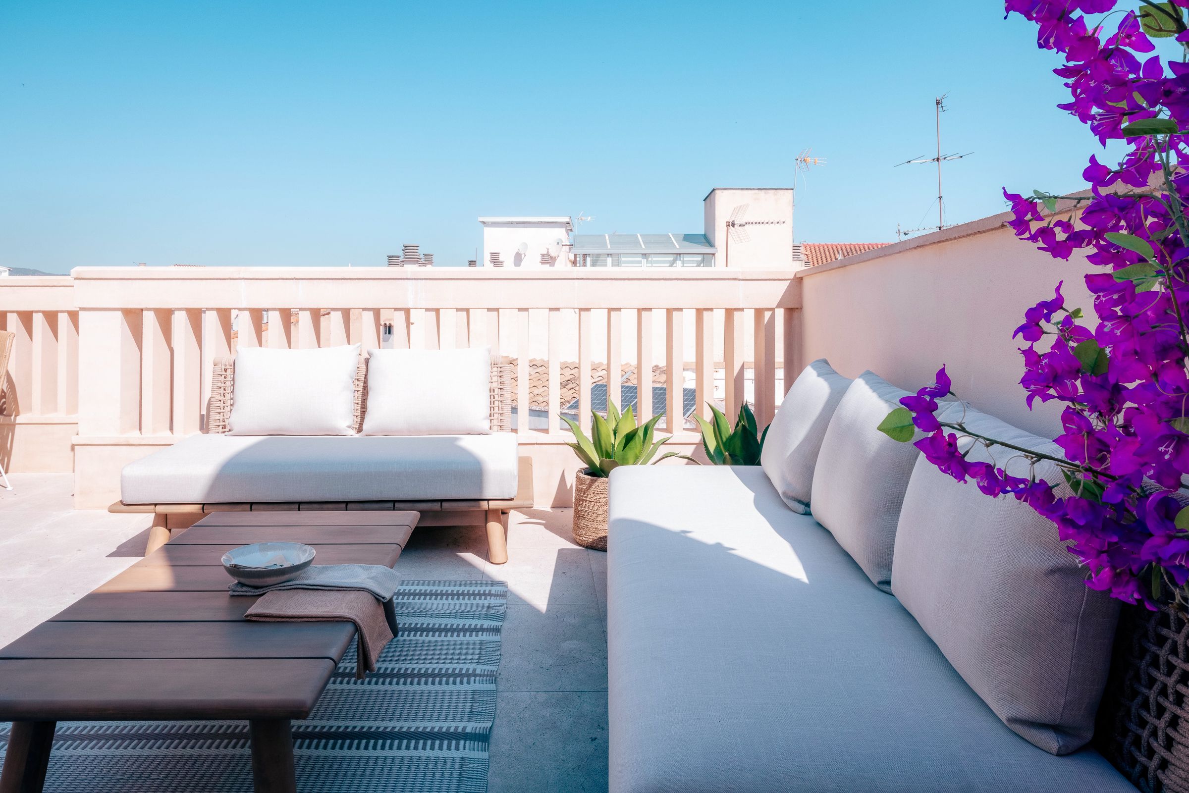Contemporary 2-Bedroom Duplex Apartment in Palma with Sea Views — image 9