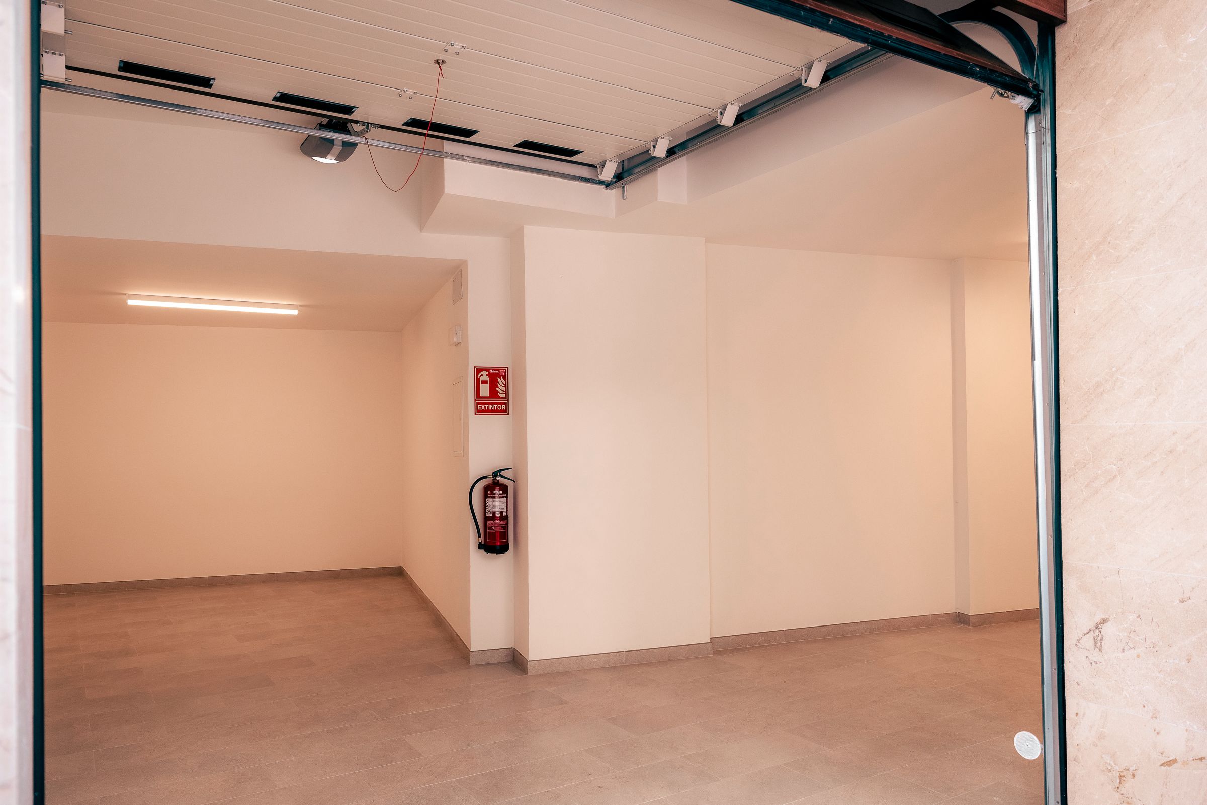Contemporary 2-Bedroom Duplex Apartment in Palma with Sea Views — image 10