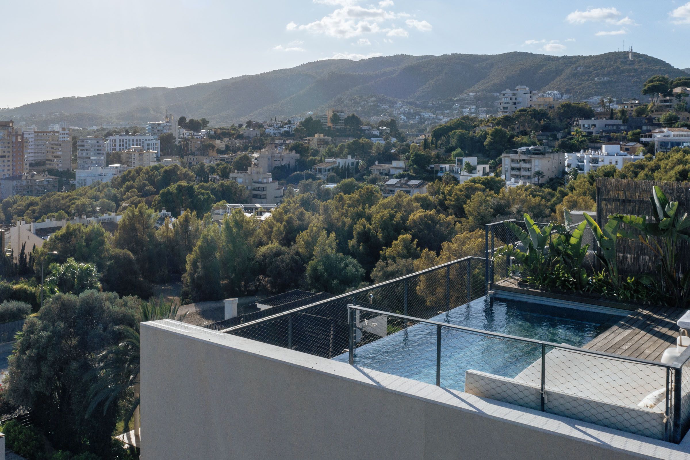 Contemporary Duplex Penthouse in Bonanova, with Private Rooftop Pool and Sea Views — image 5