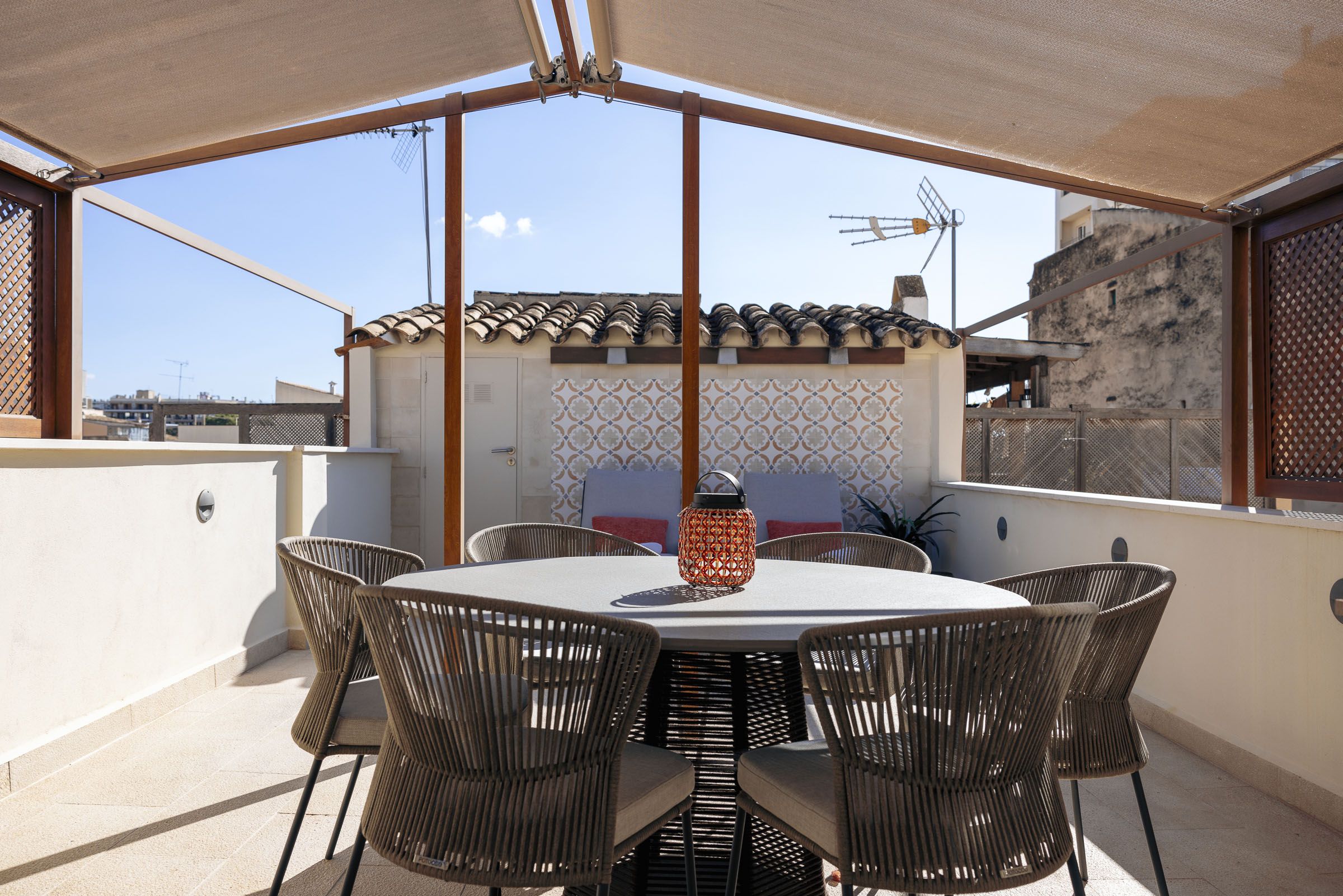 Elegant Duplex with Two Private Terraces and garage in Santa Catalina — image 5