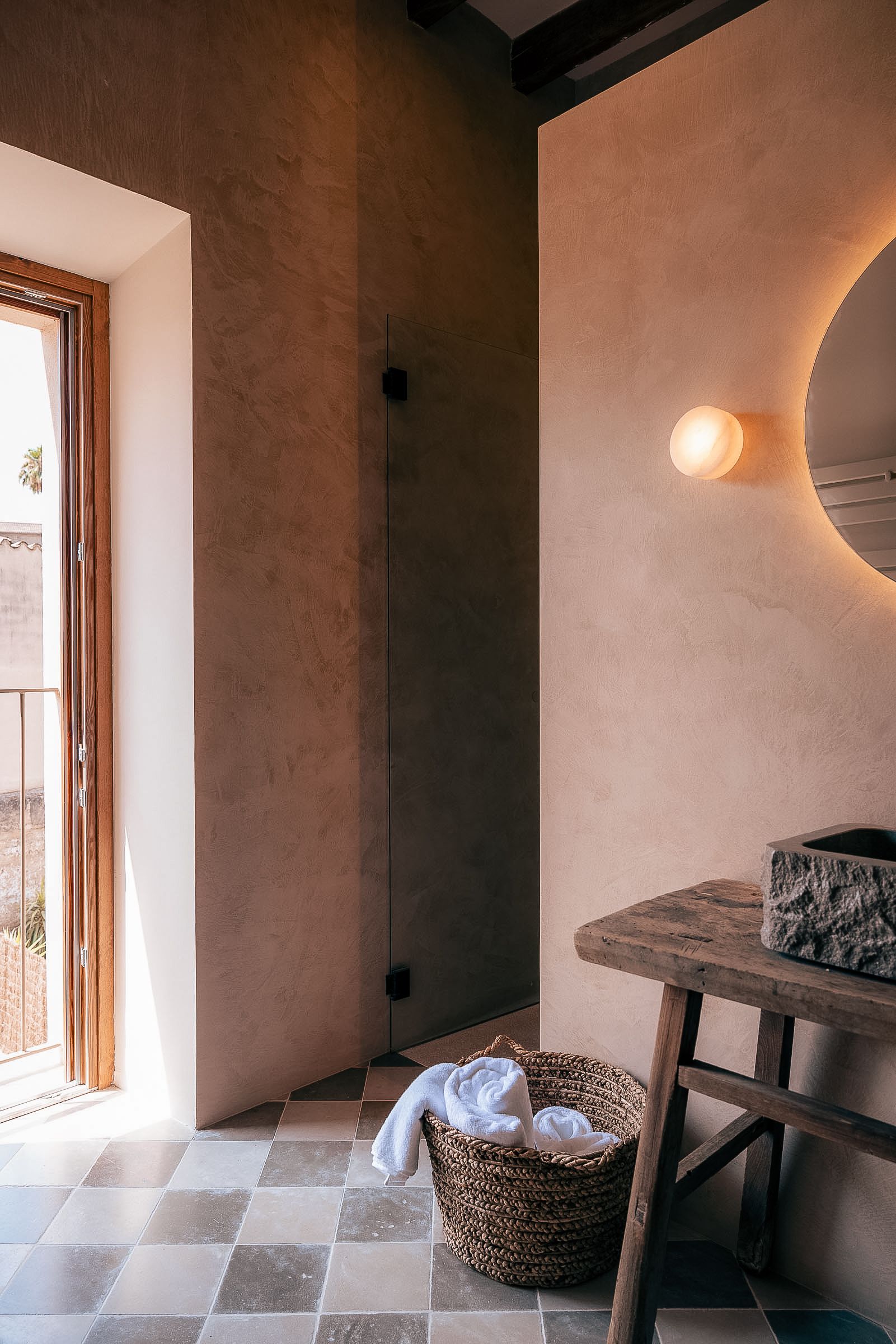 A timeless townhouse in the heart of Bunyola — image 9