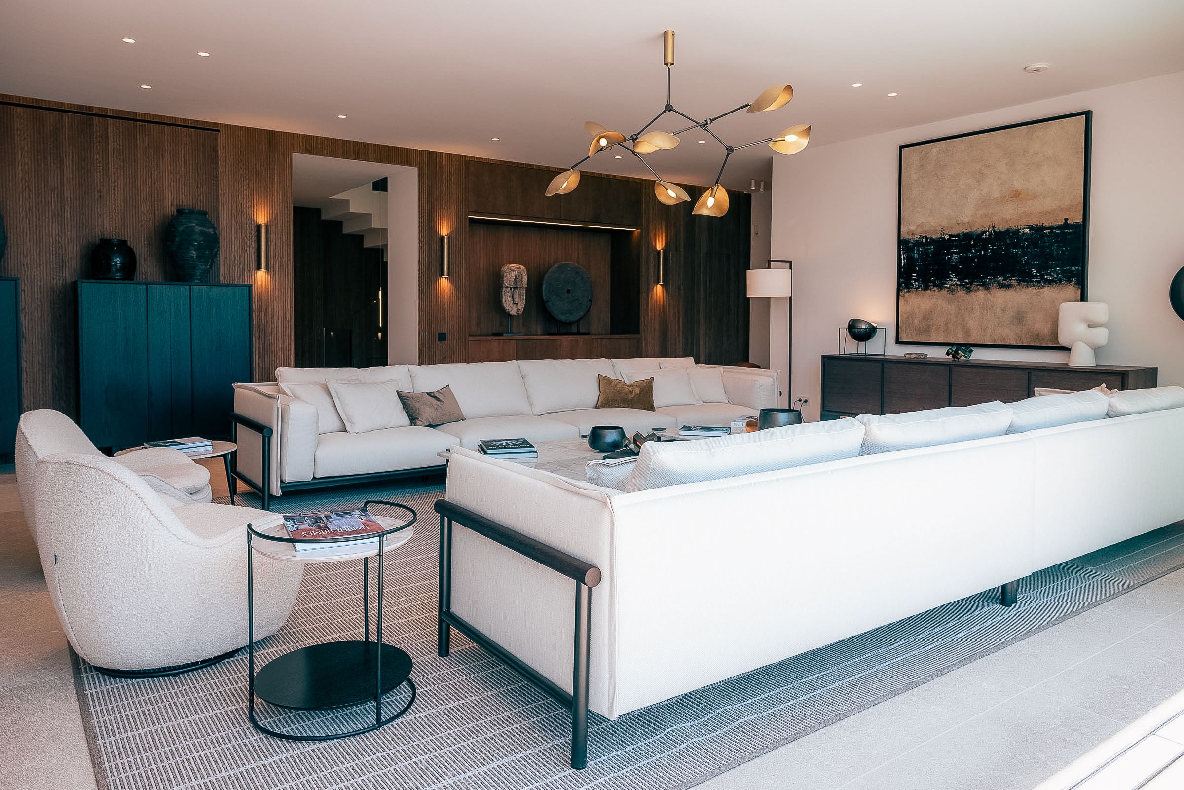 Contemporary 4-Bedroom Villa in Portals Nous with Sea Views — image 4