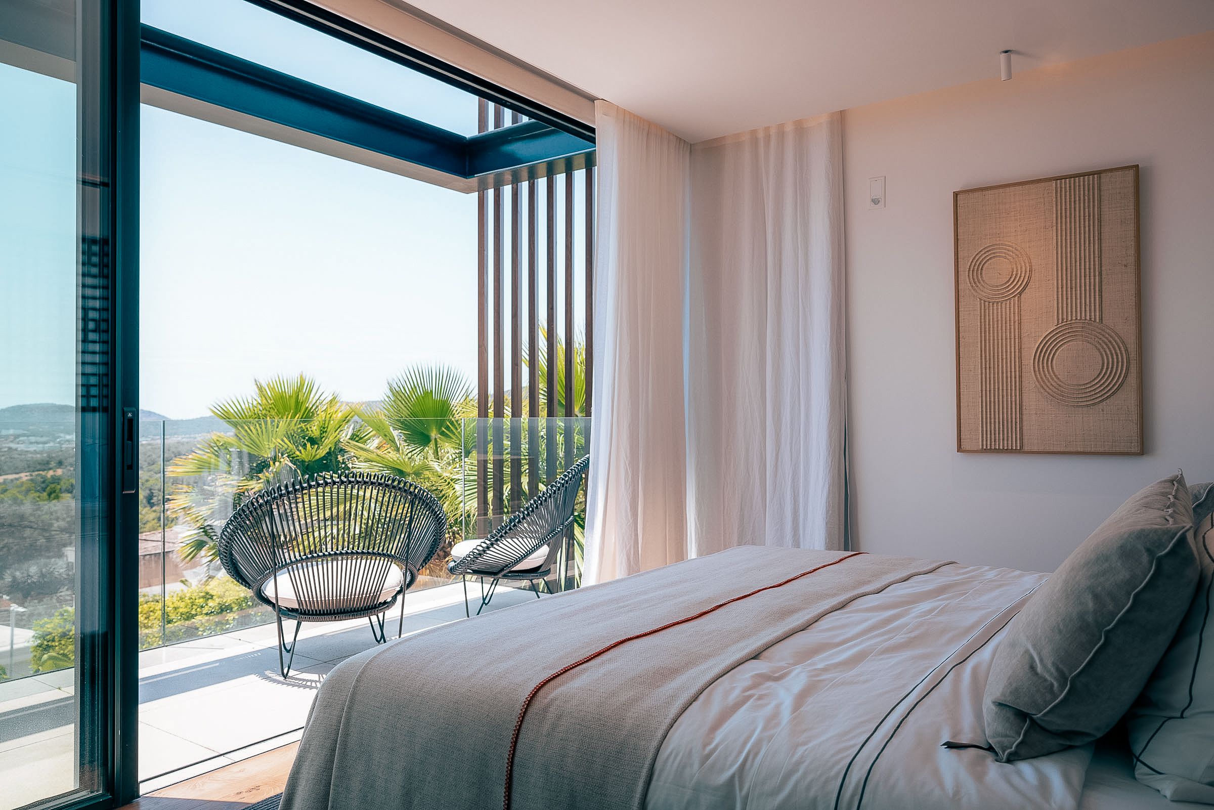 Contemporary 4-Bedroom Villa in Portals Nous with Sea Views — image 10
